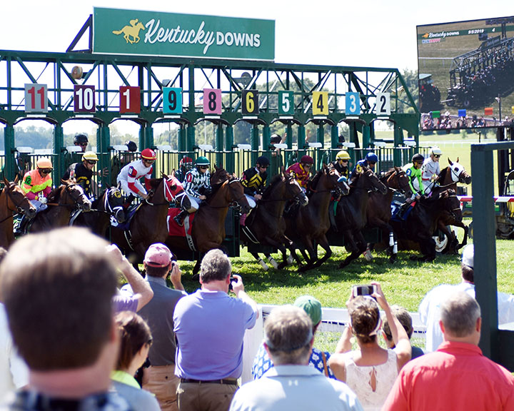 Kentucky Downs racing