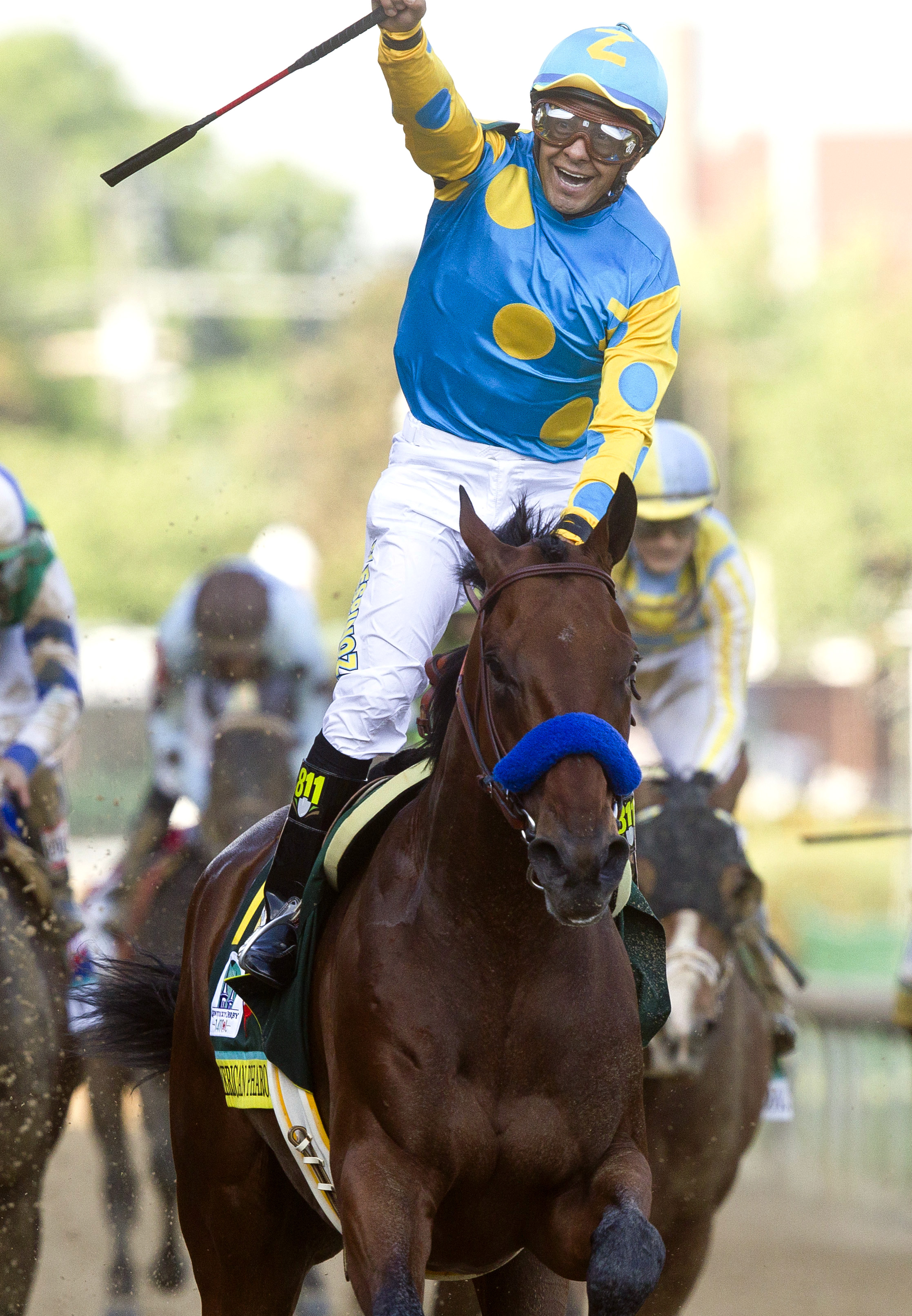 American Pharoah wins the Kentucky Derby