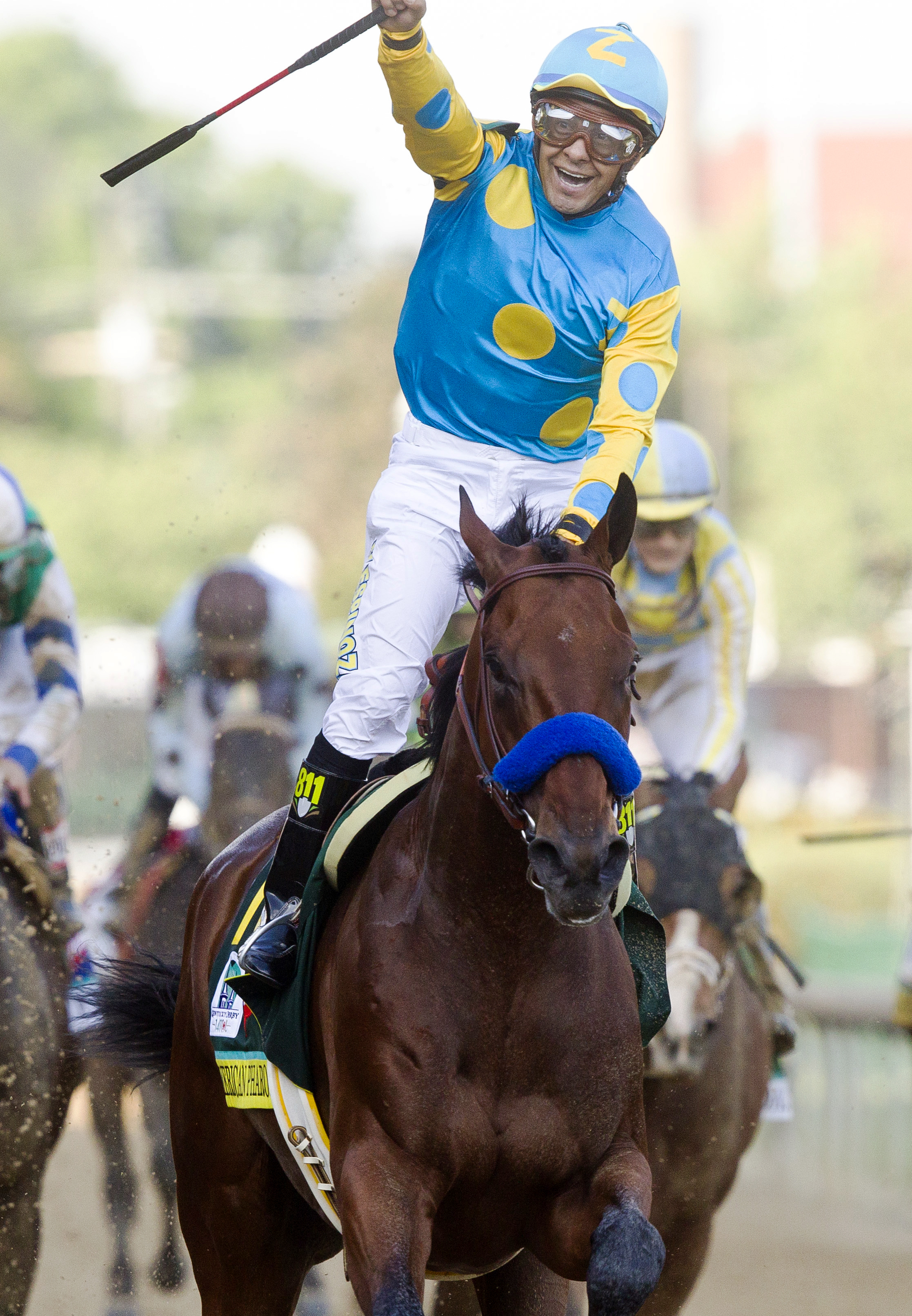 American Pharoah wins the Kentucky Derby