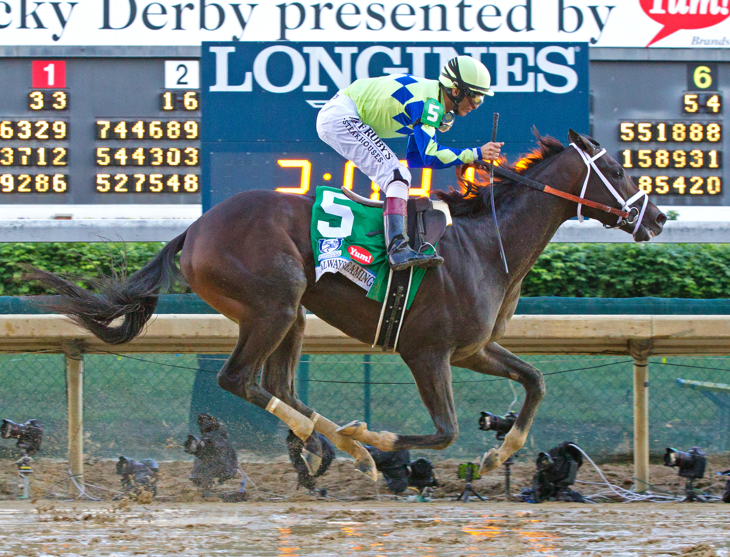 Always Dreaming wins the Kentucky Derby