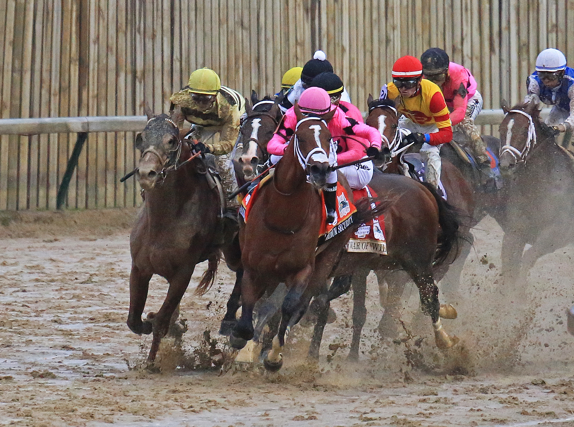 Maximum Security dq incident in final turn of 2019 Kentucky Derby