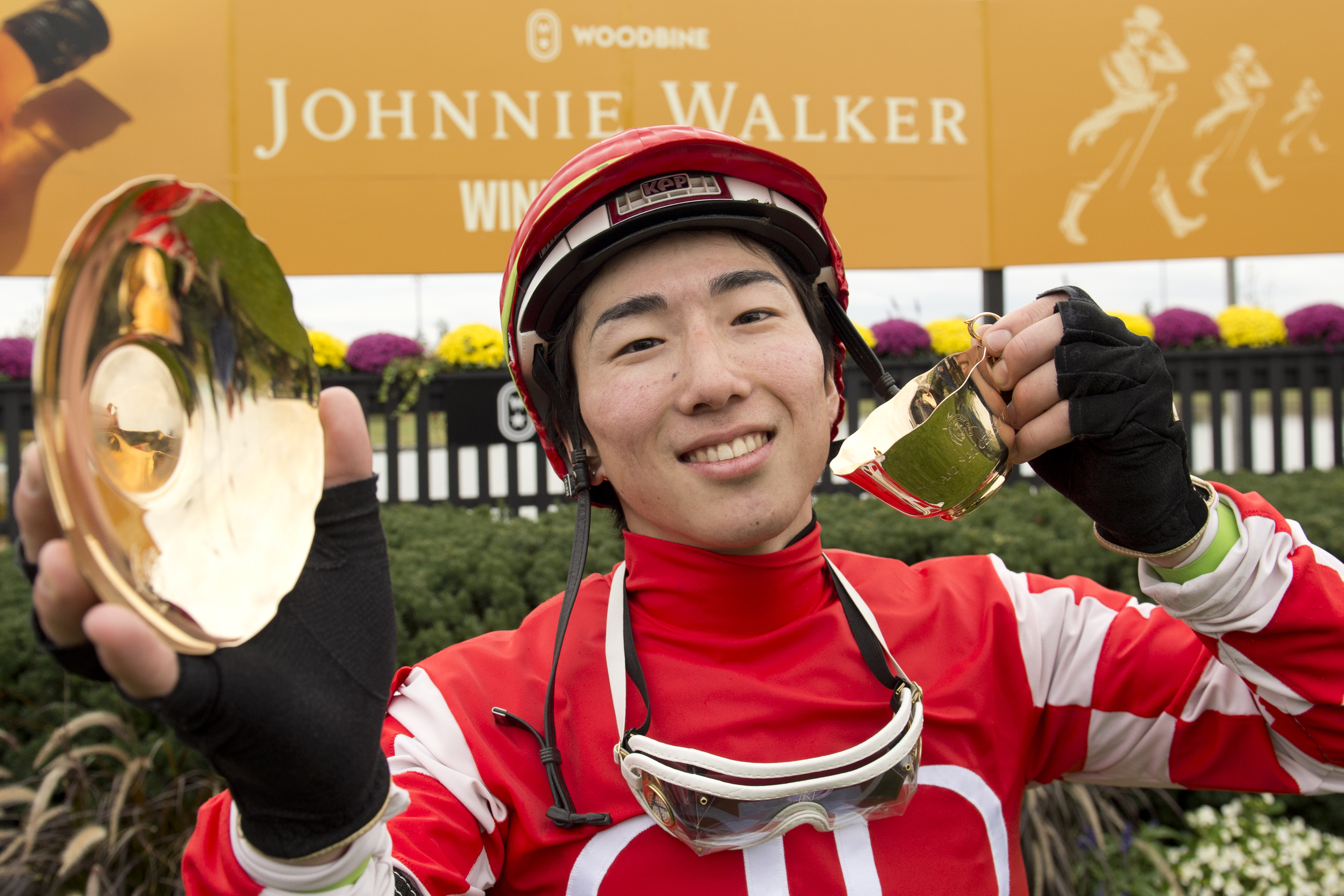 Kazusi Kimura celebrates win on Philip My Dear in Cup and Saucer at WO Oct 9 2022