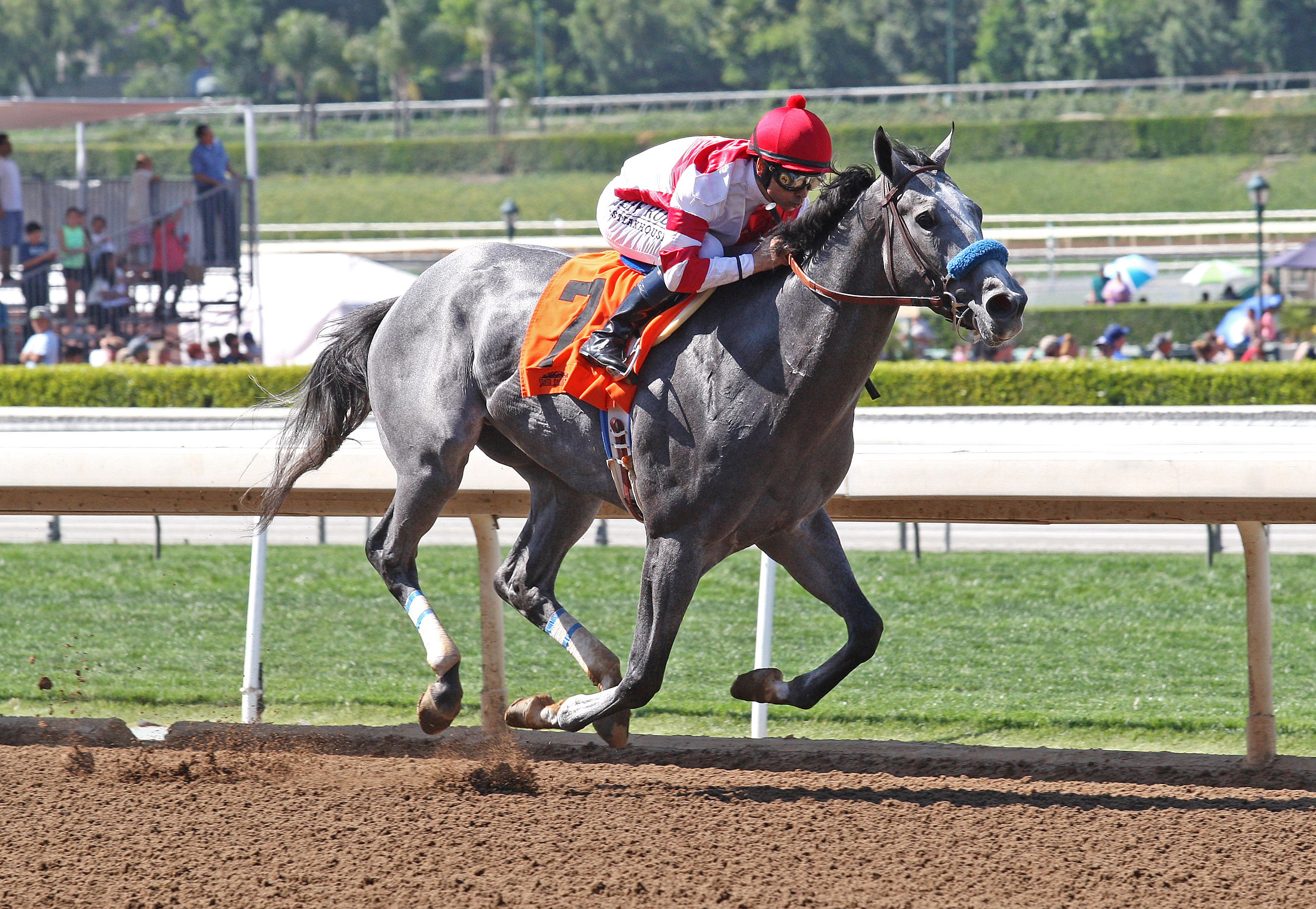 Kentuckian wins the Lazaro Barrera Stakes