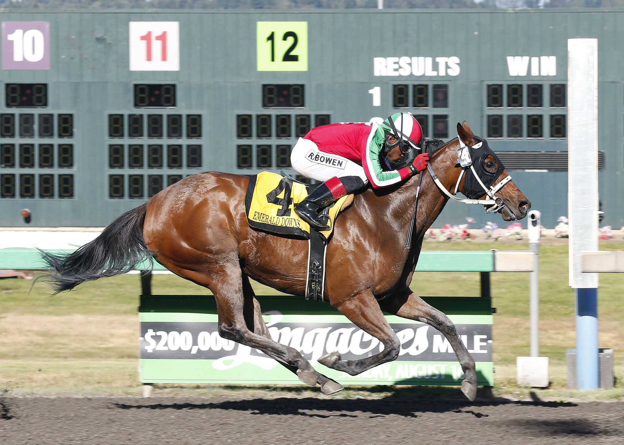 Kikisoblu wins the Washington State Legislators Stakes
