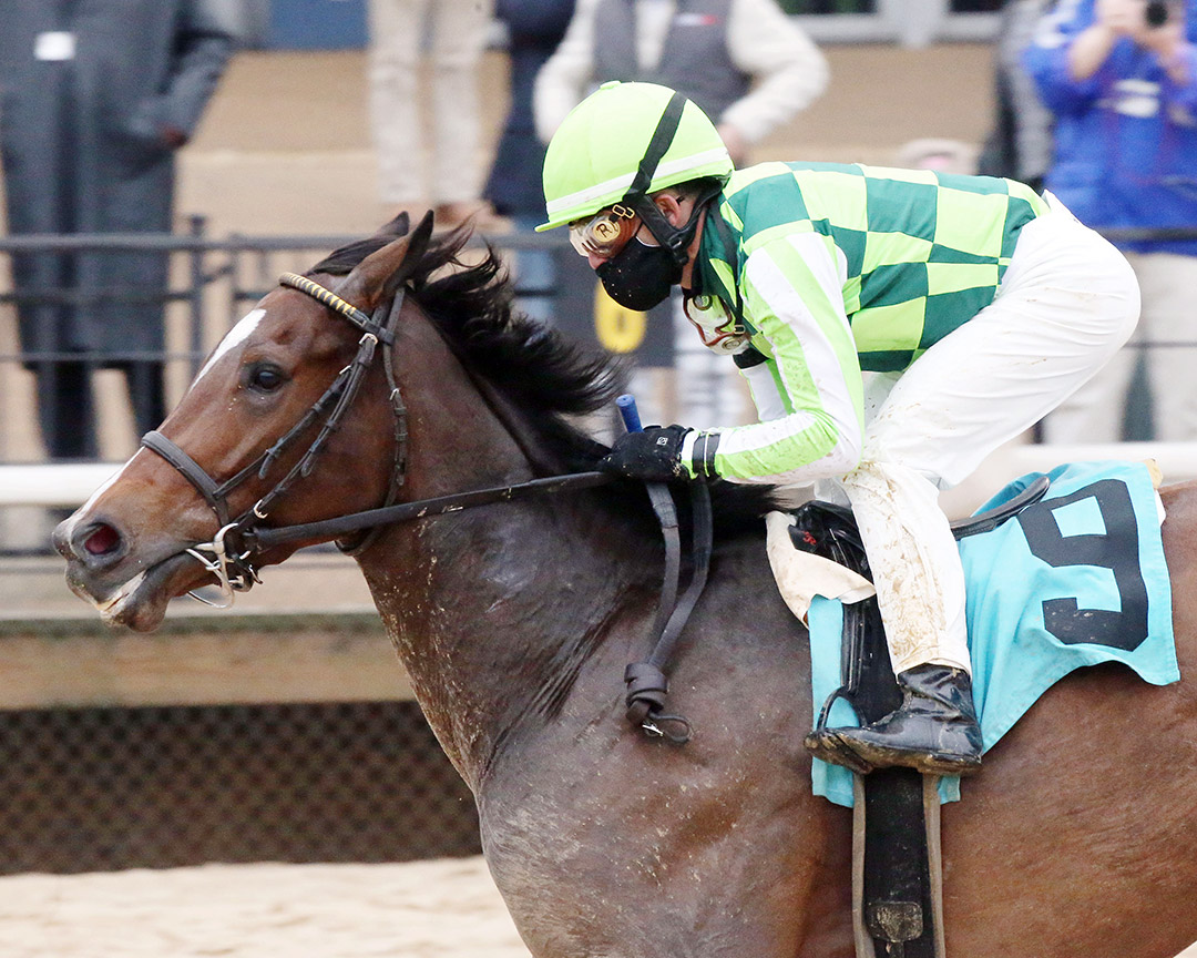 Kimari wins the 2021 Spring Fever Stakes at Oaklawn