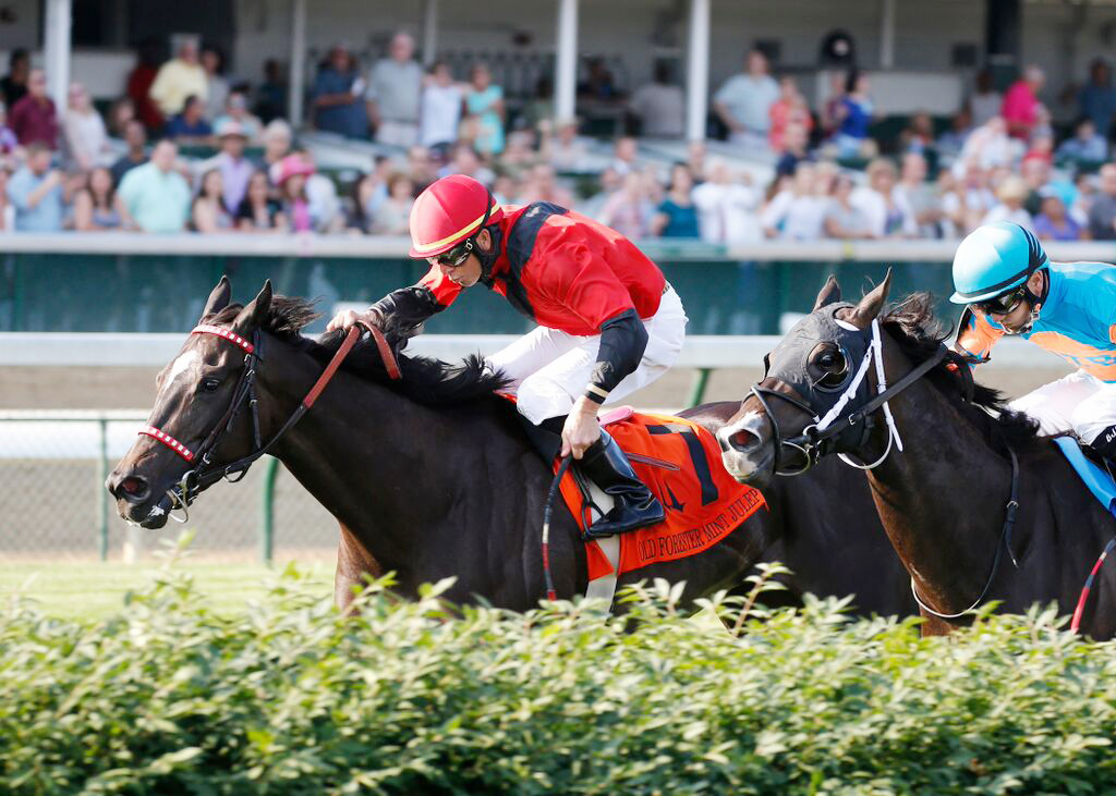 Kiss Moon wins the Mint Julep