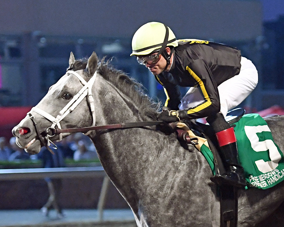 Knicks Go wins the 2021 Cornhusker Handicap at Prairie Meadows