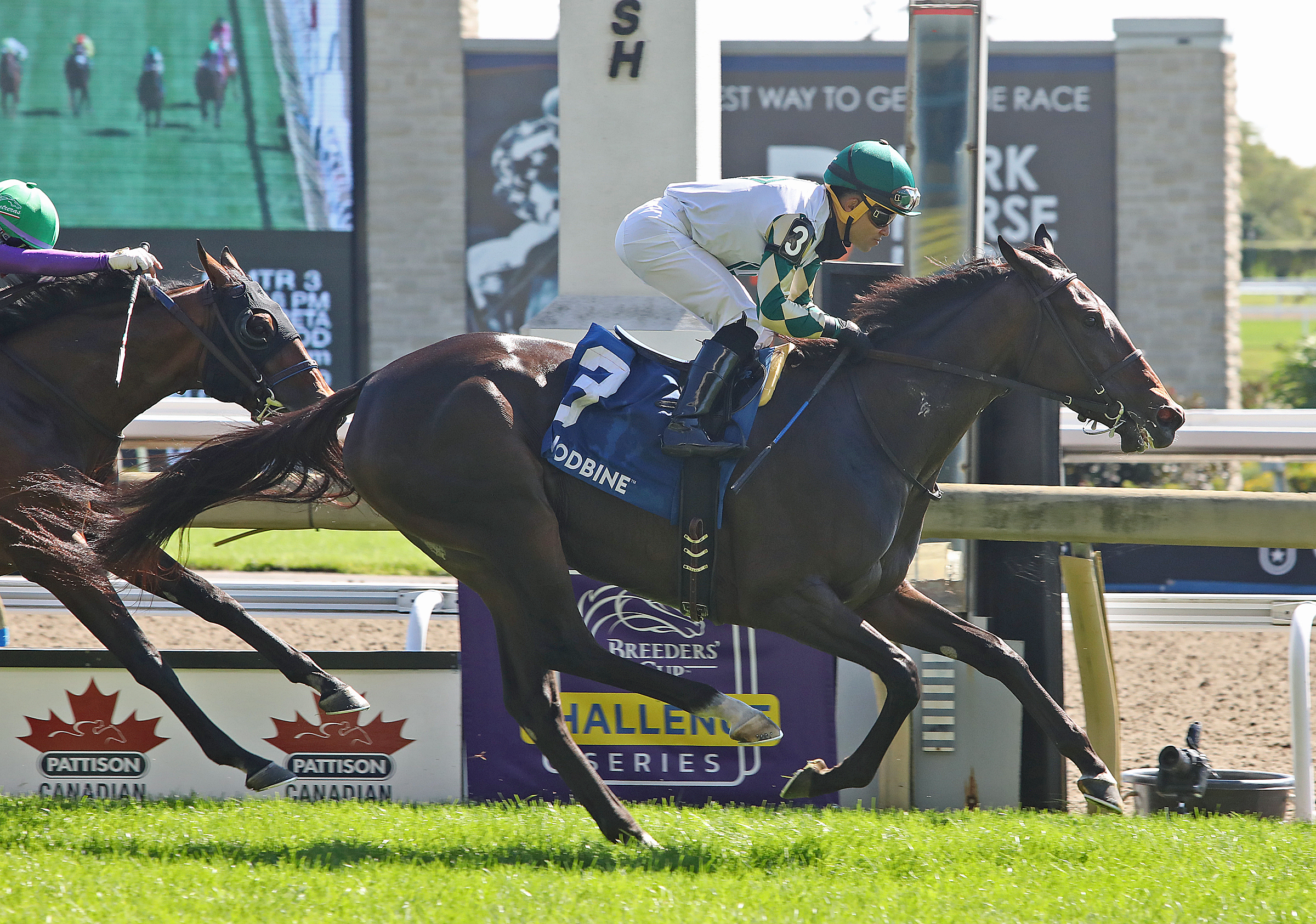 La Dragontea wins Canadian Stakes 9-18-2021