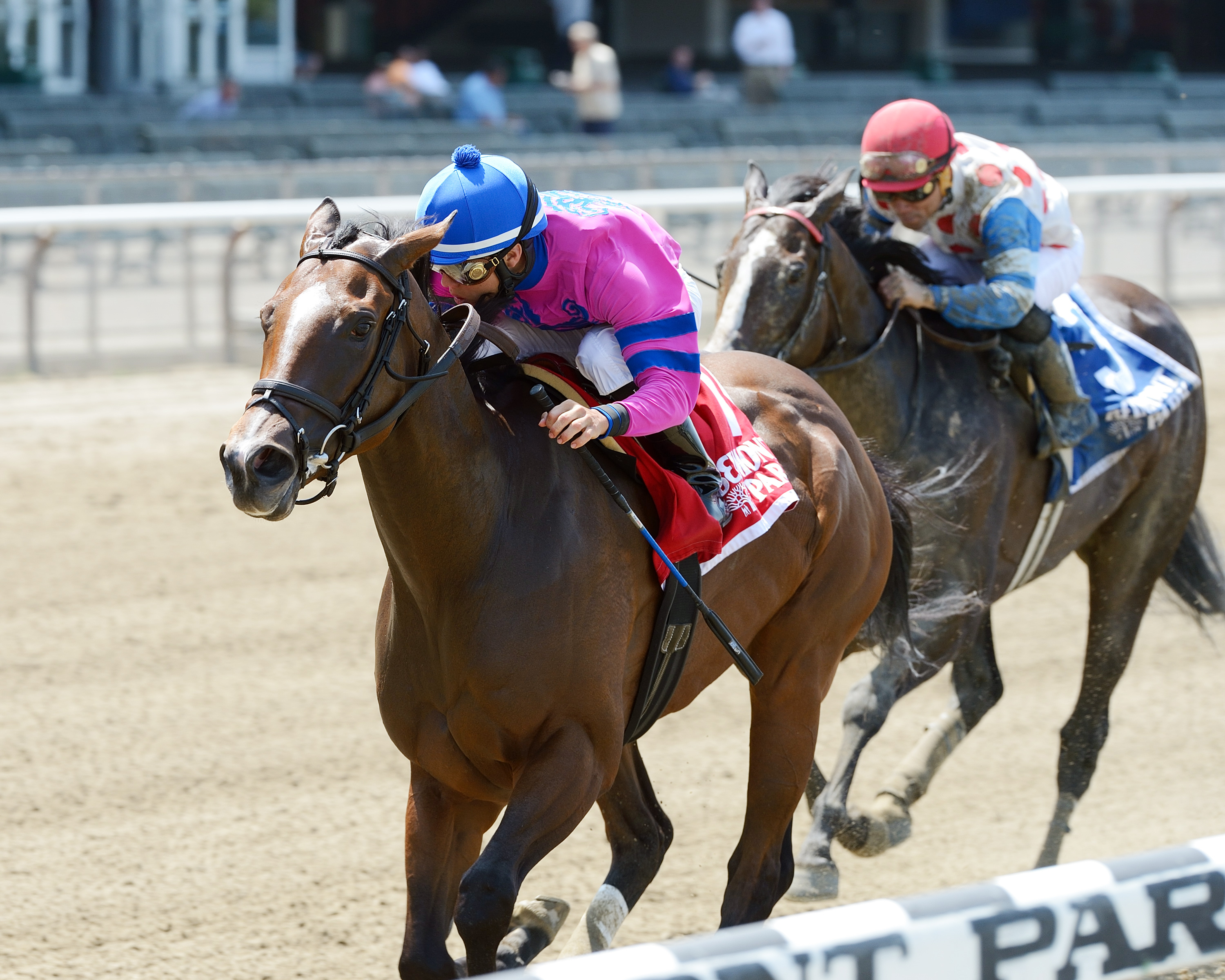 La Verdad wins the Dancin Renee