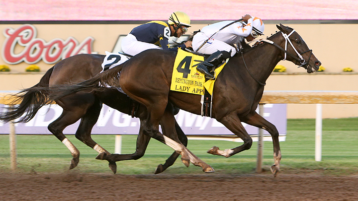 Lady Apple wins the 2019 Remington Oaks at Remington Park