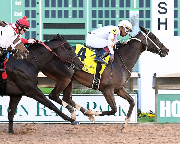 Lady Apple wins the 2020 Houston Ladies Classic Stakes at Sam Houston Race Park
