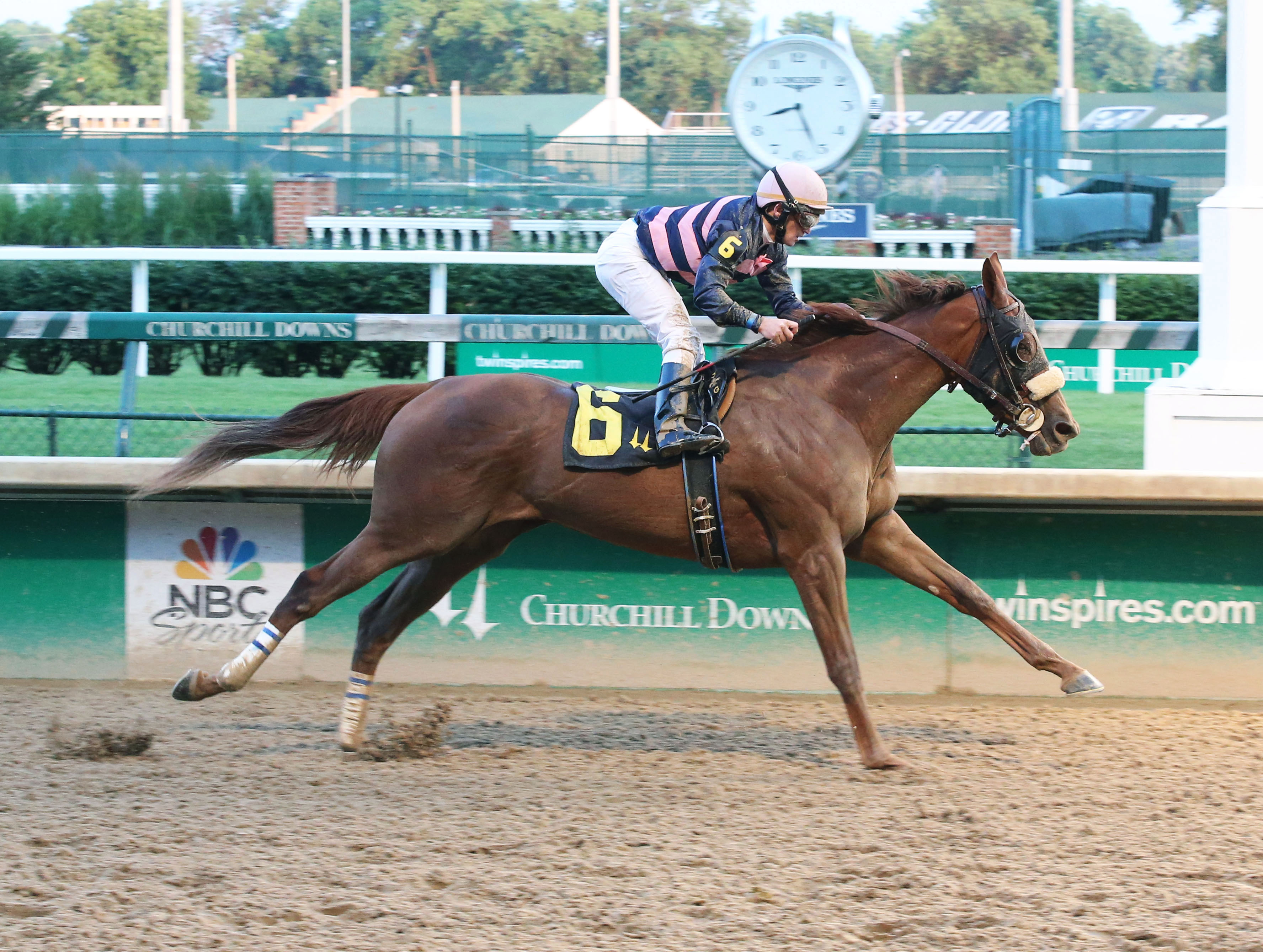 Lela's Gift wins a maiden race on May 25
