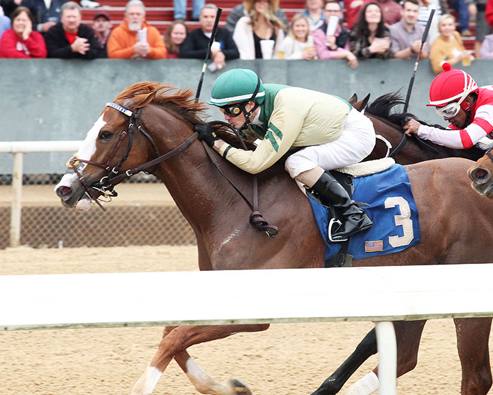 Lenstar wins a March 8 allowance