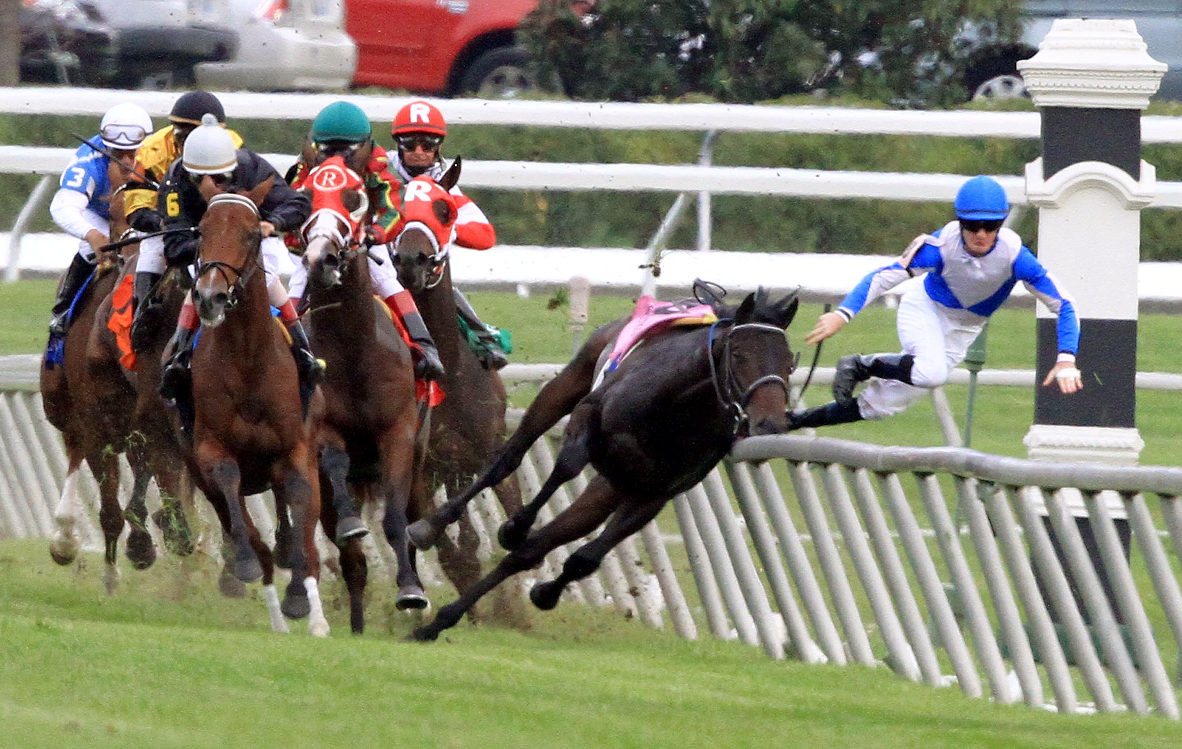 Julien Leparoux spill/Here Comes Frazier, Oct. 9, 2011, Keeneland
