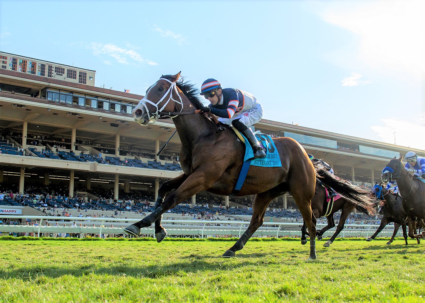 Lieutenant Dan wins the Green Flash at Del Mar Sept 4 2022
