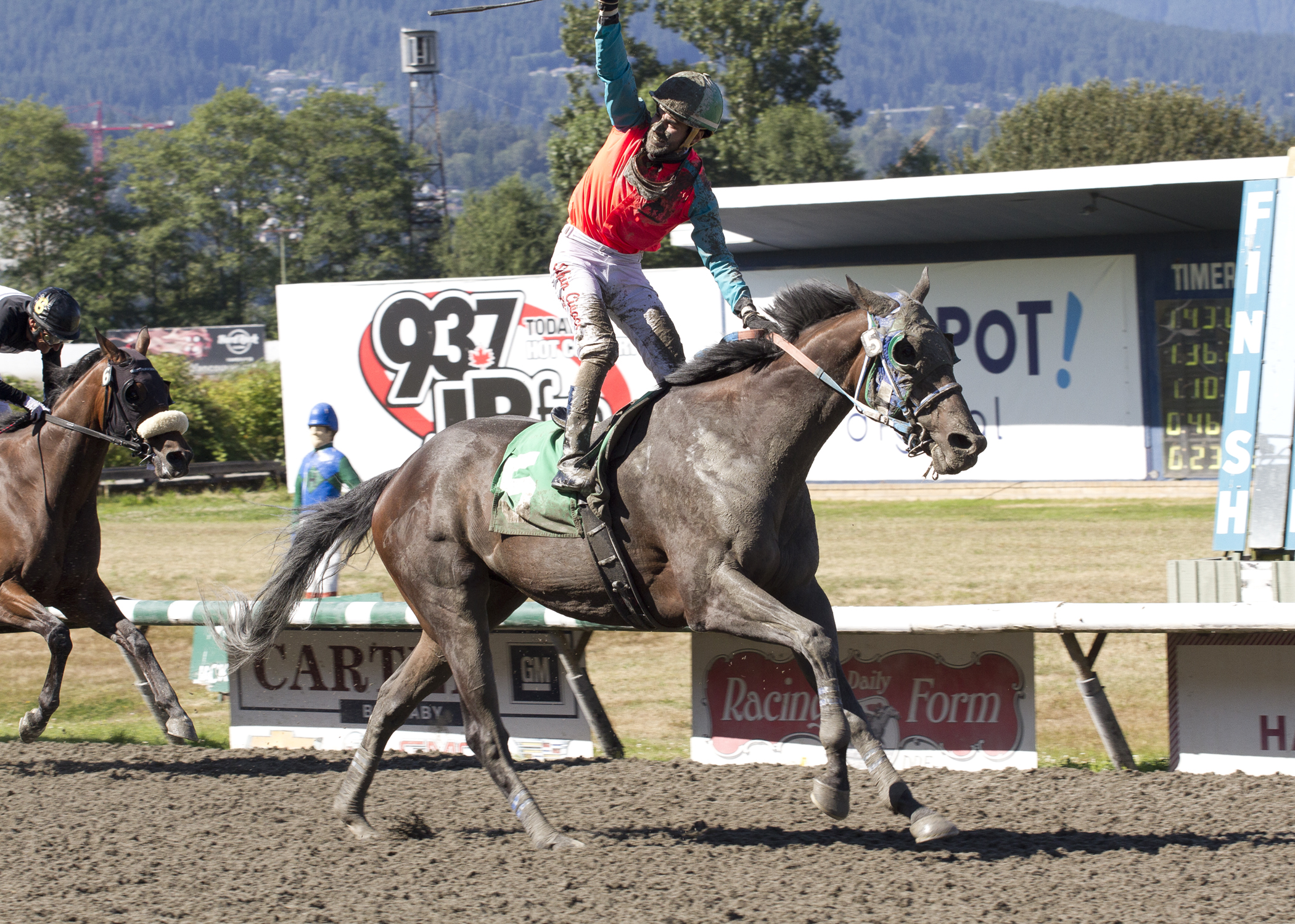 Calgary Caper wins the 2018 Lieutenant Governor's Handicap