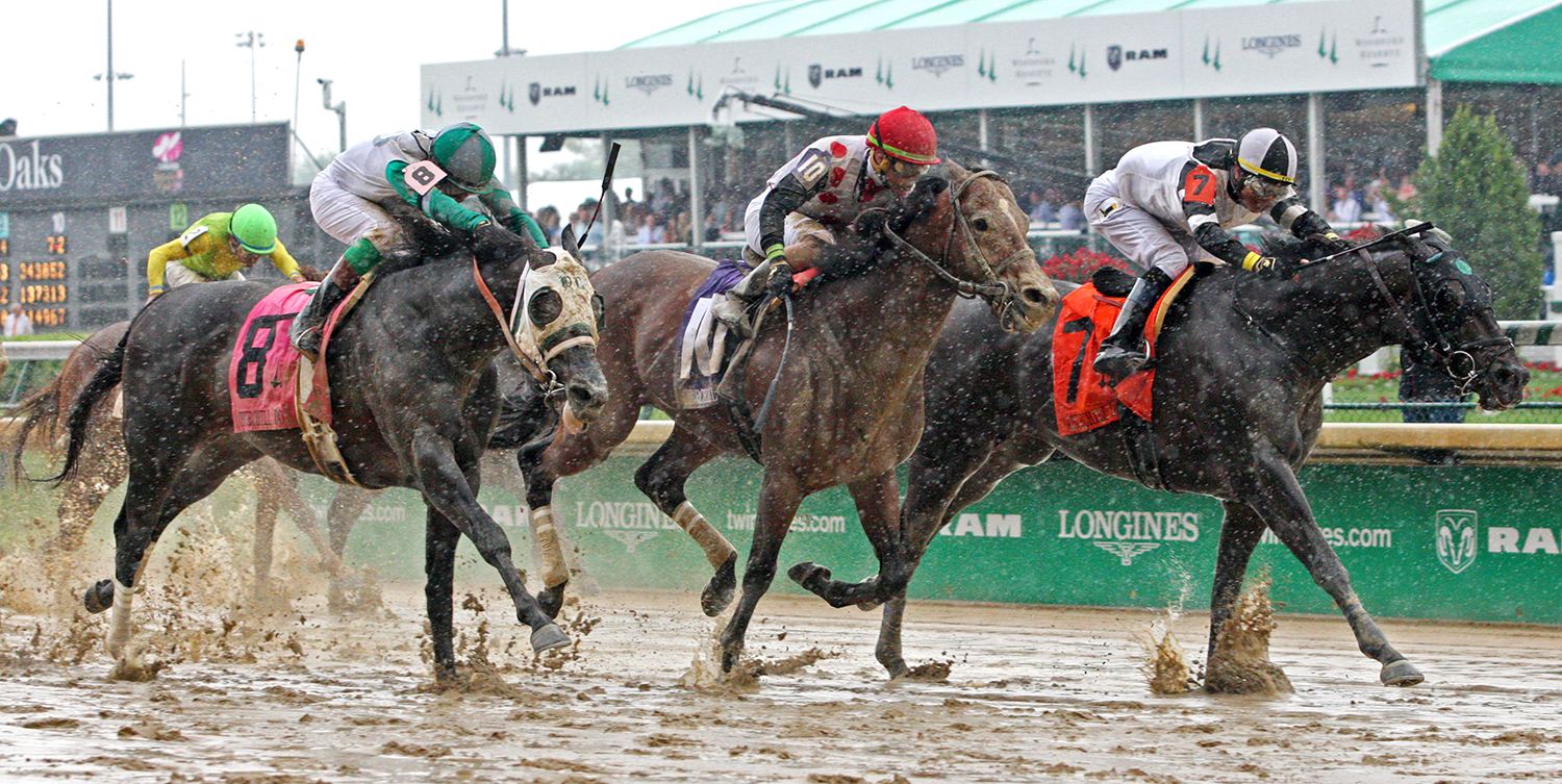 Limousine Liberal wins the 2018 Churchill Downs Stakes