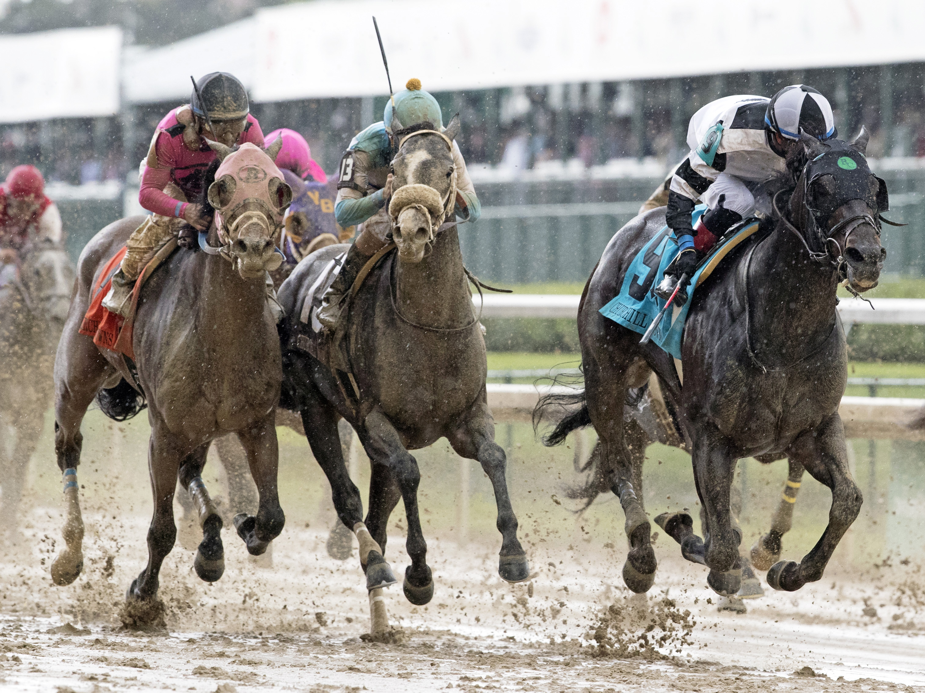 Limousine Liberal wins the Churchill Downs Stakes