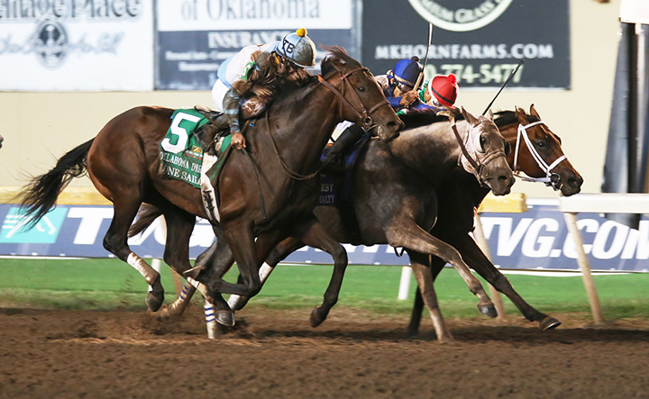 Lone Sailor wins the 2018 Oklahoma Derby