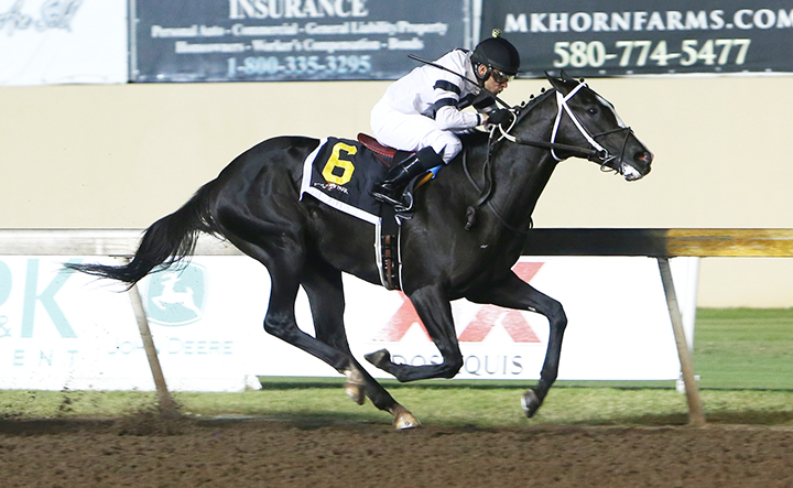 Long Range Toddy wins the 2018 Clever Trevor