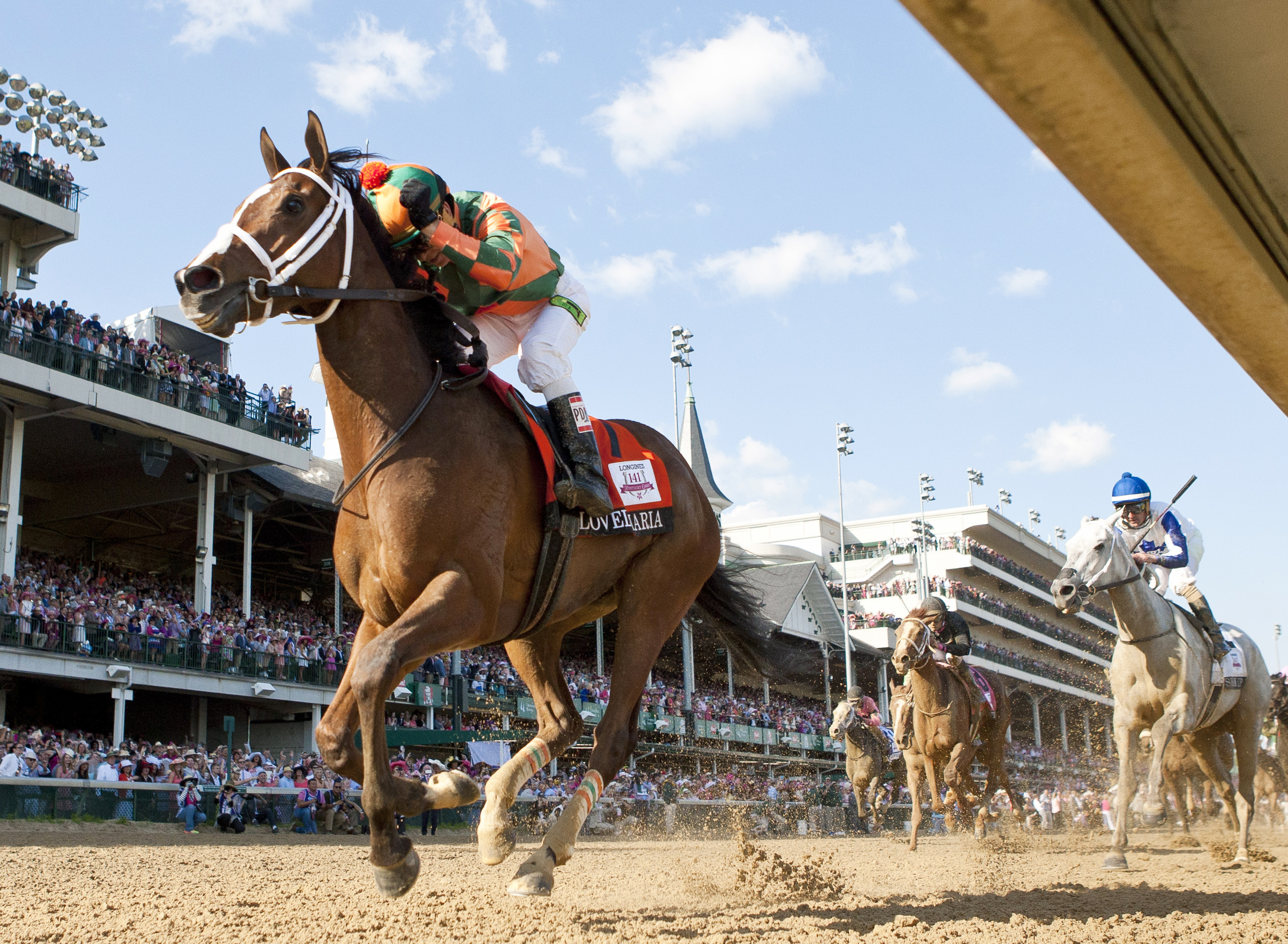 Lovely Maria wins the Kentucky Oaks