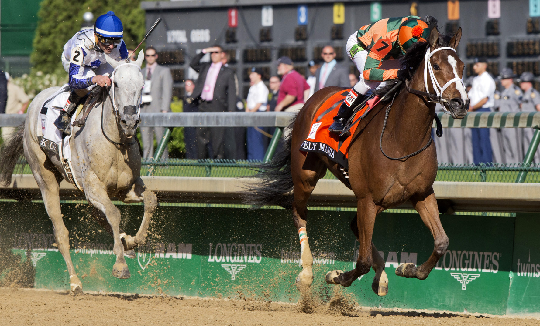 Lovely Maria wins the Kentucky Oaks