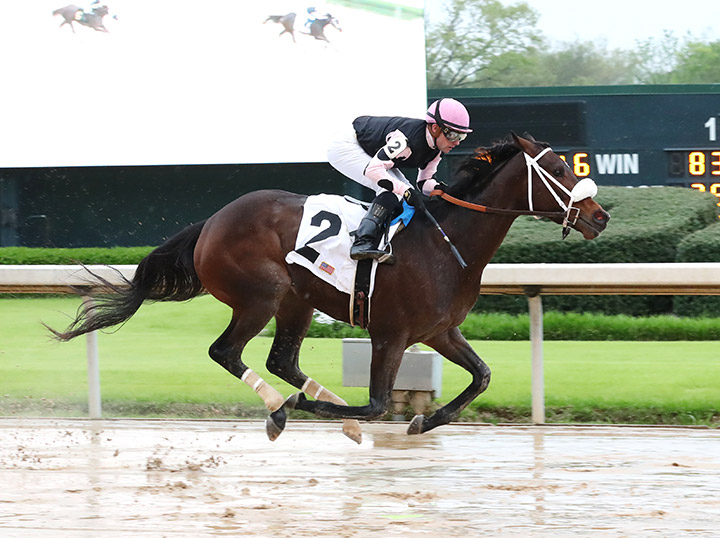 Lucky Betty wins an April 4 maiden race at Oaklawn Park