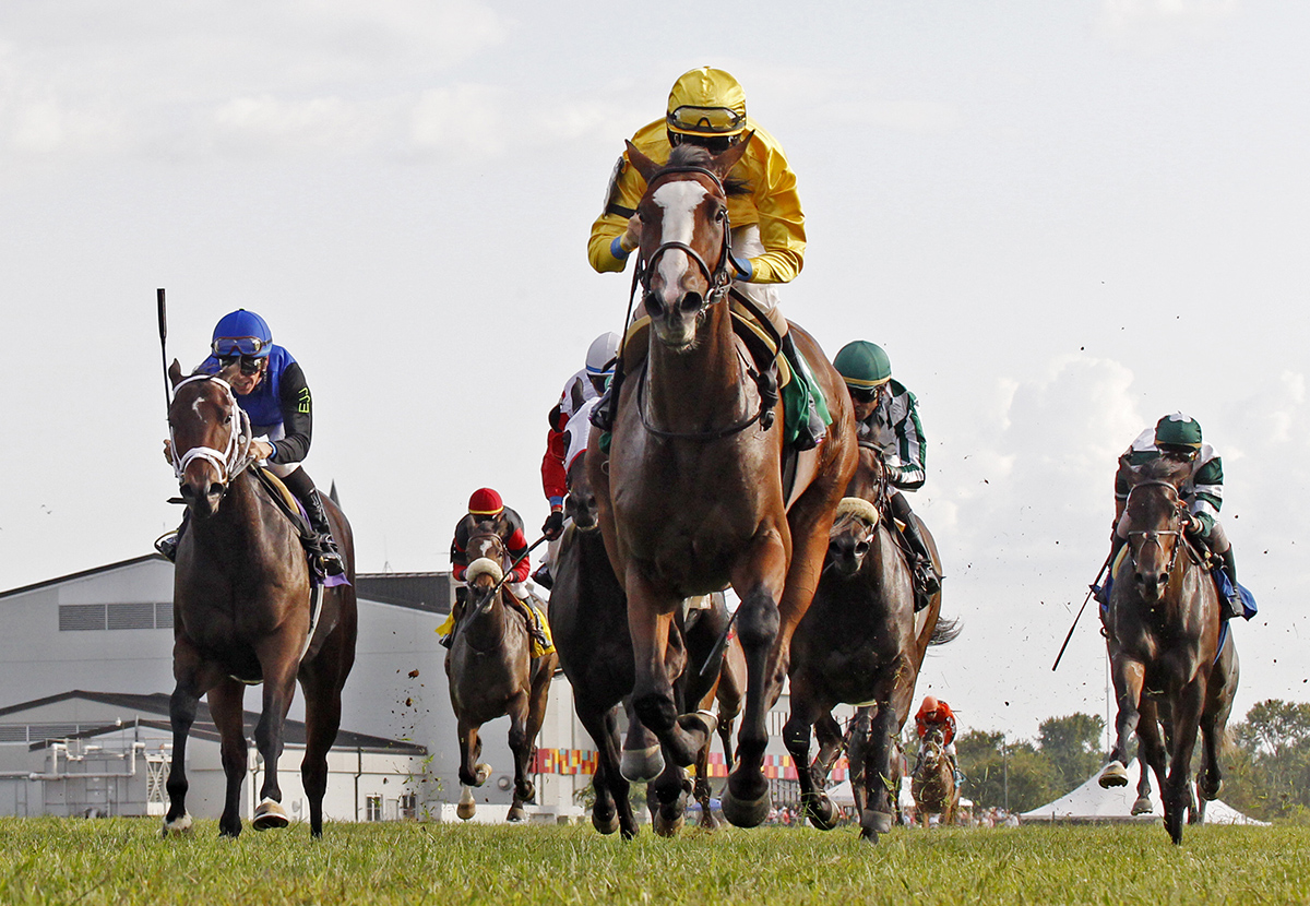 Lull wins the 2017 Kentucky Downs Ladies Sprint Stakes
