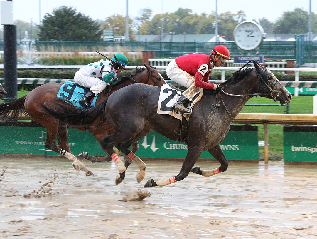 Luna's in Charge wins an Oct. 30, 2019 maiden race at Churchill Downs