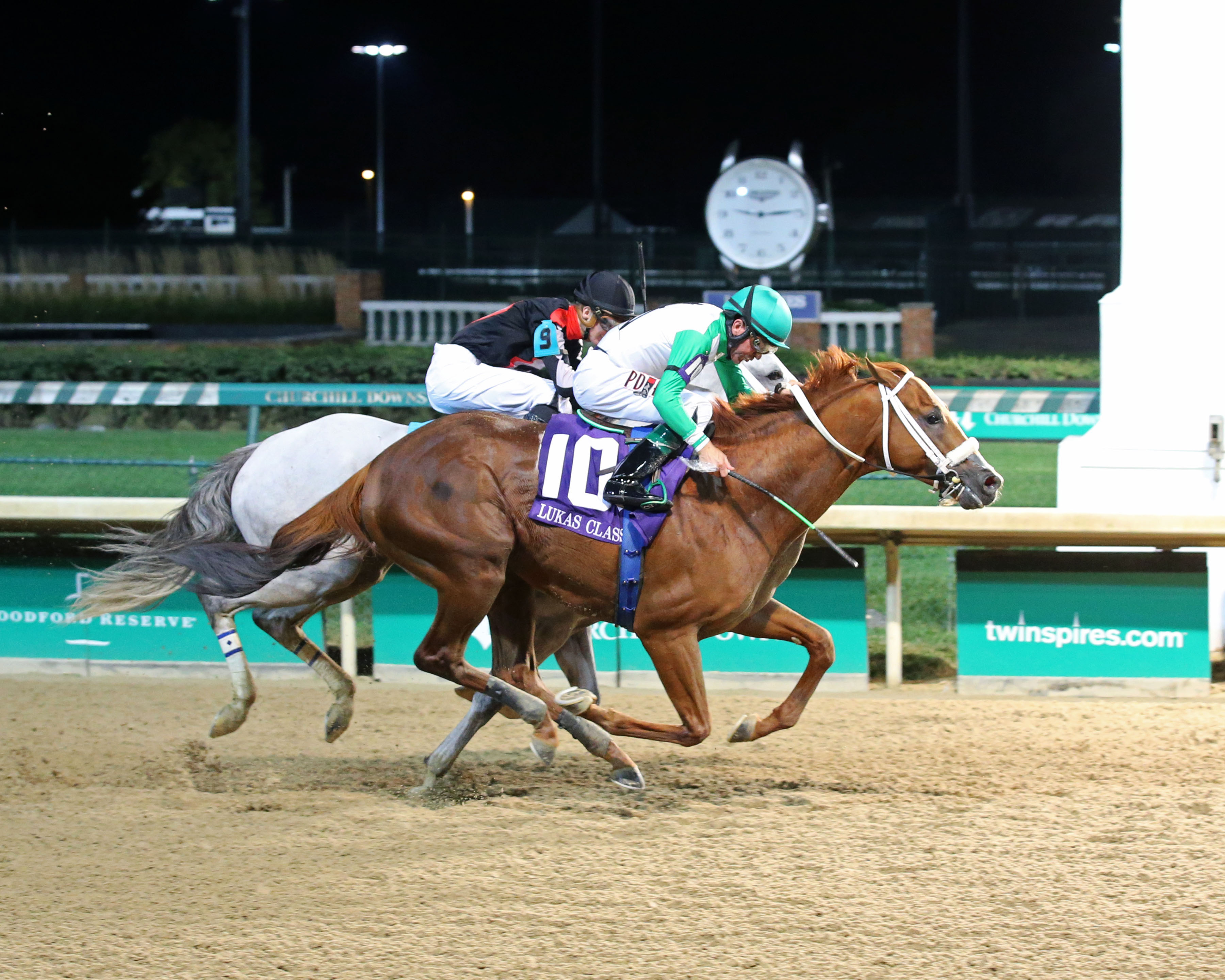 Mocito Rojo wins the 2019 Lukas Classic