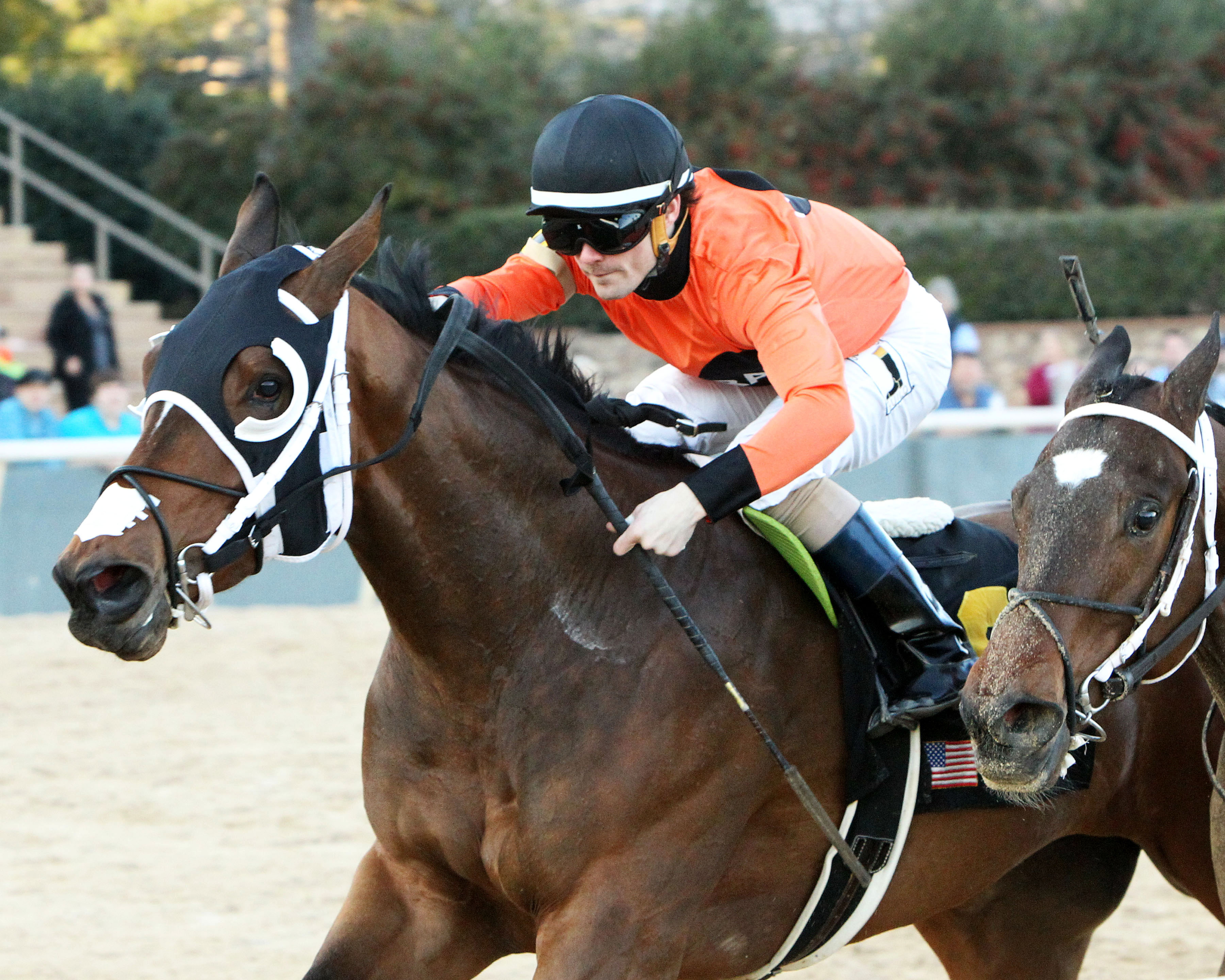 Marquee Miss wins the Martha Washington