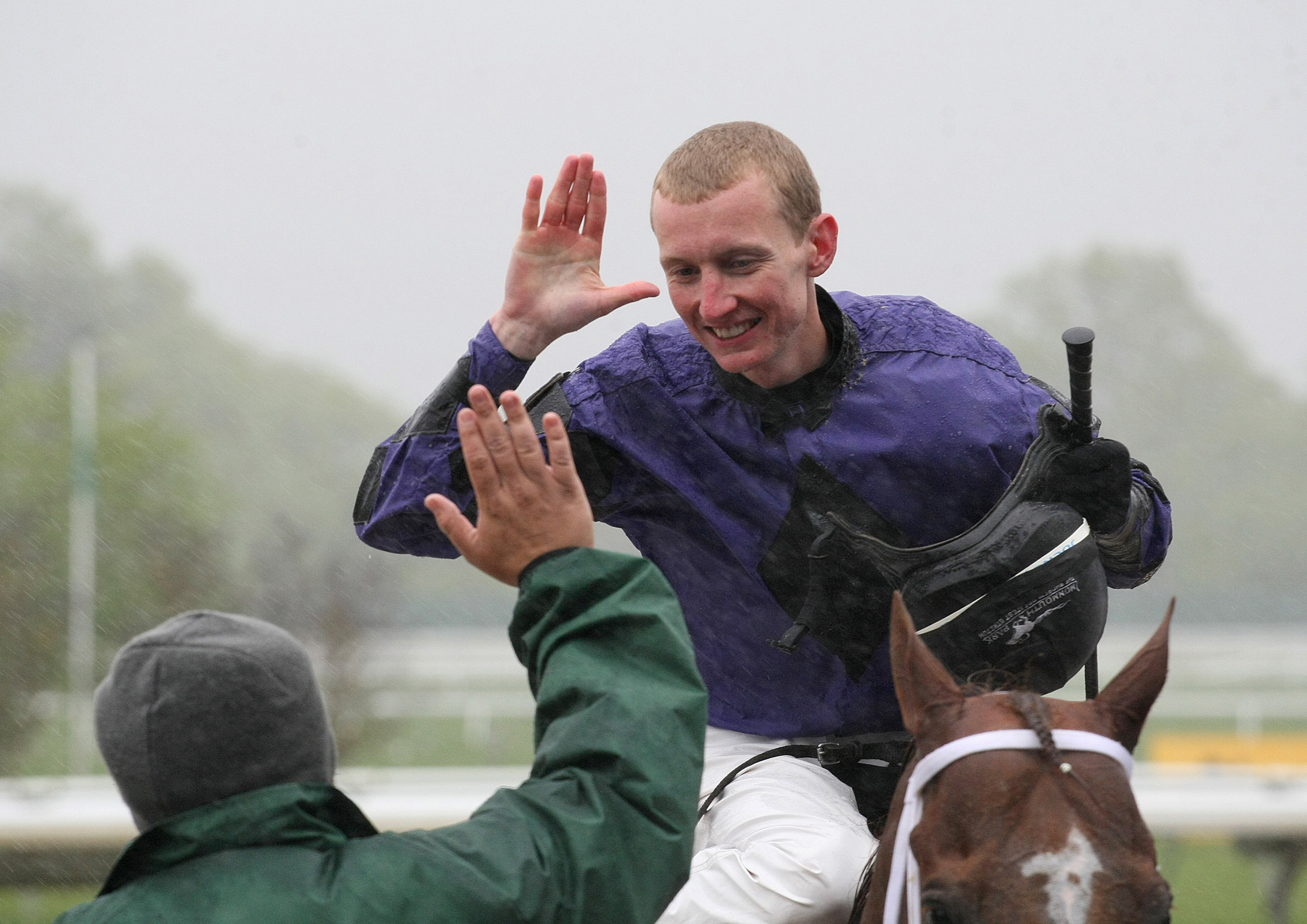Trevor McCarthy wins his 1000th race aboard Rainbow Heir