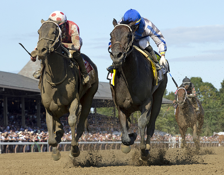 Midnight Bisou wins the 2019 Personal Ensign at Saratoga Race Course