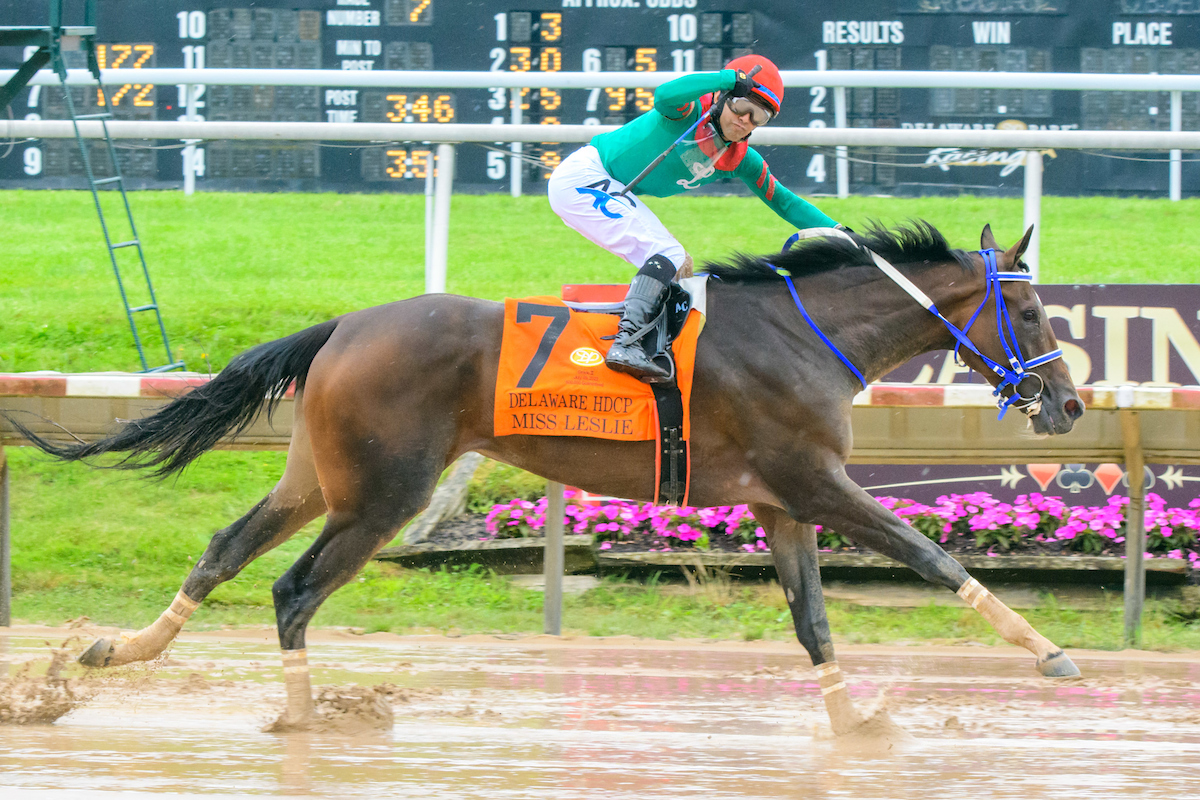 Miss Leslie wins the Delaware Handicap on July 9 2022