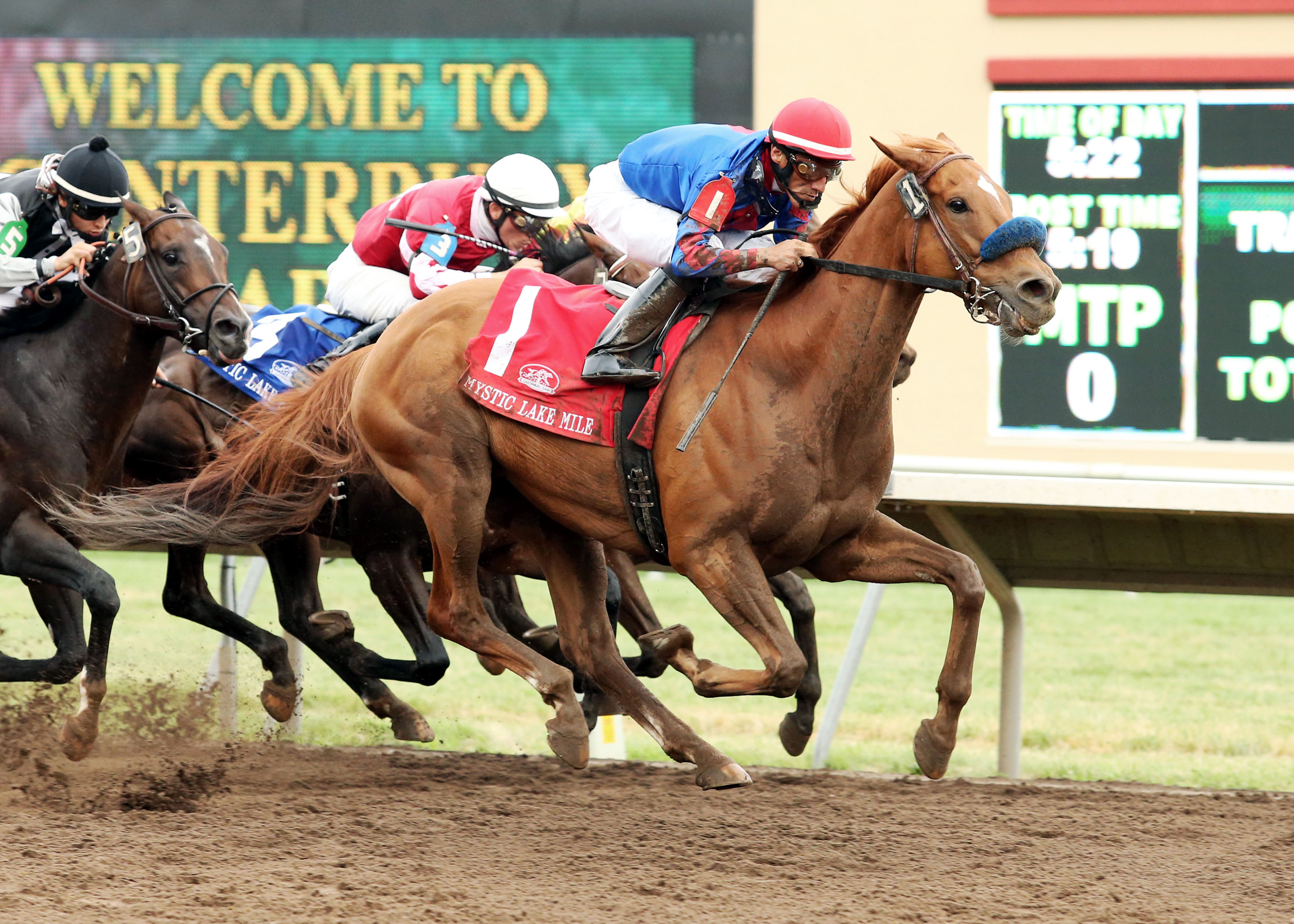 Mister Marti Gras wins the Mystic Lake Mile