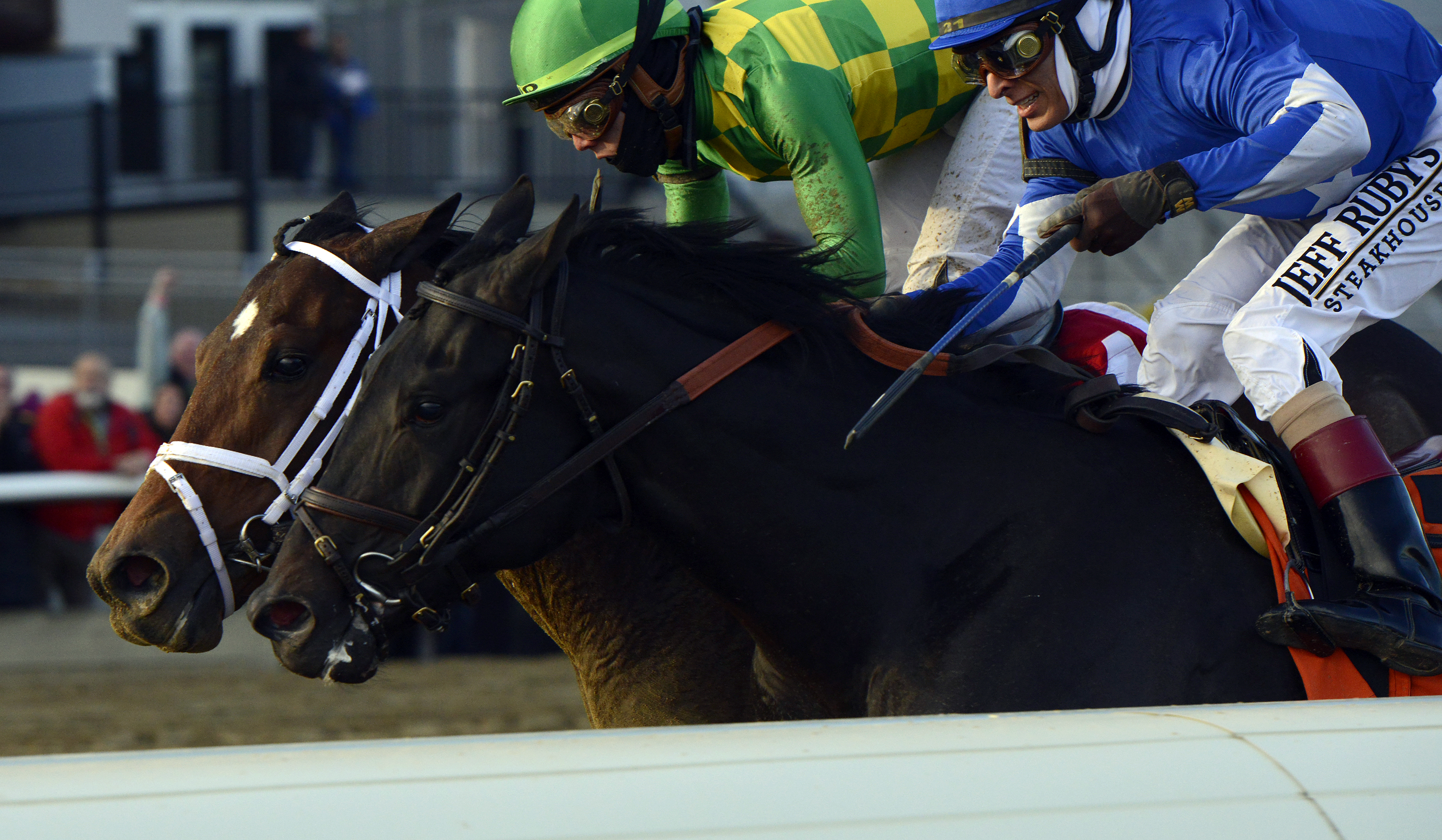 Mo Donegal (left) wins Remsen 12-4-21