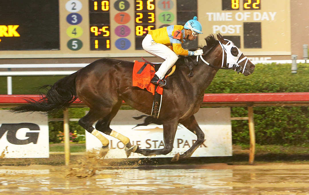 Mo Mosa wins the 2021 Steve Sexton Mile at Lone Star Park