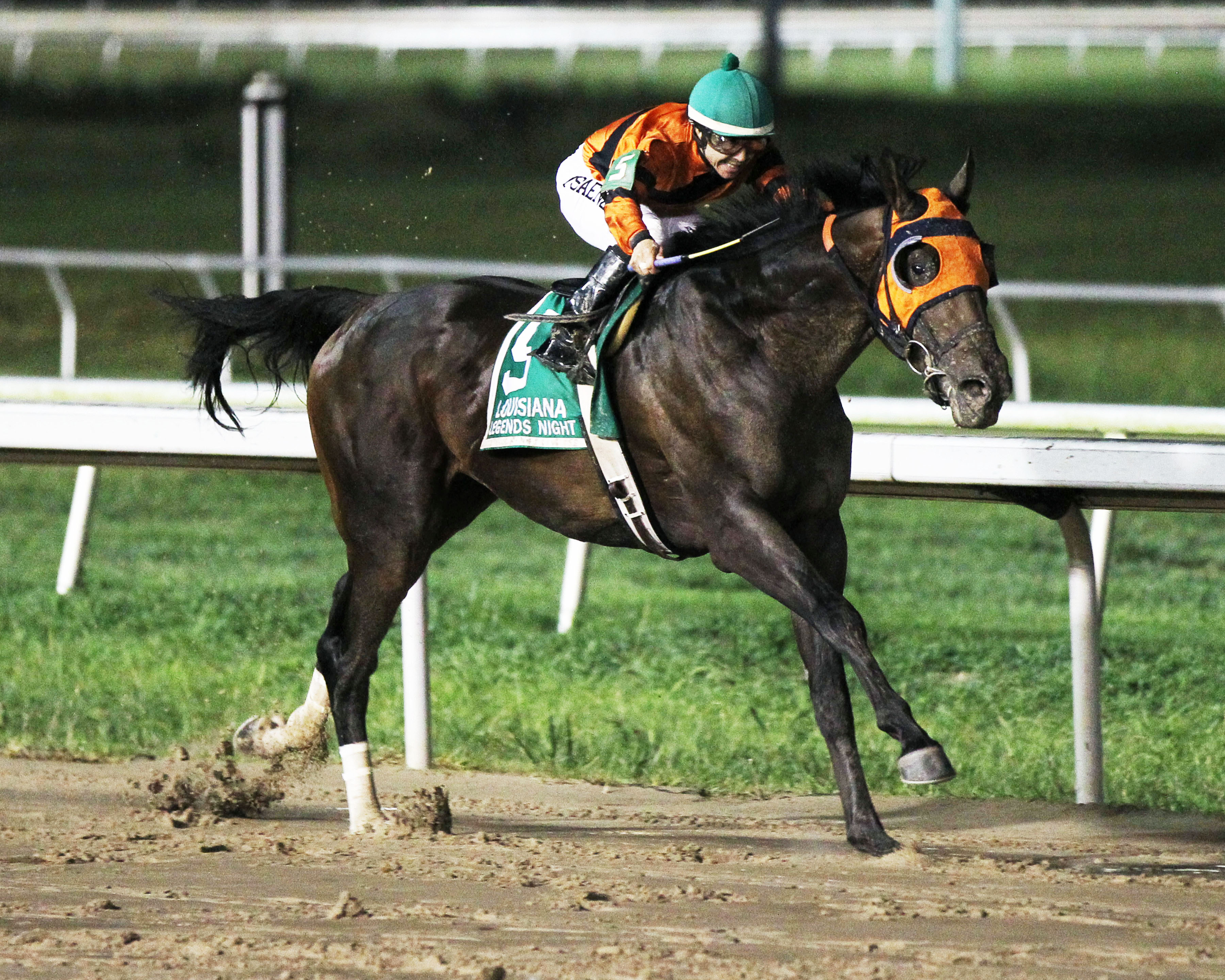 Mobile Bay wins the Louisiana Legends Cheval Stakes