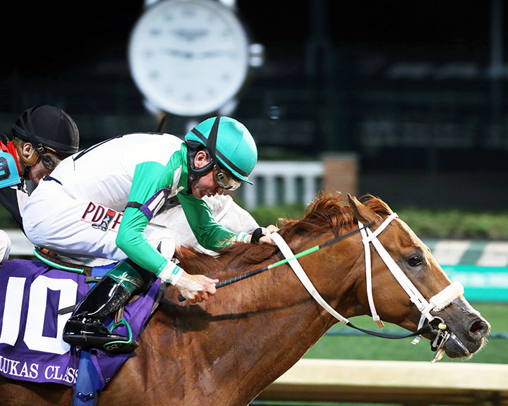 Mocito Rojo wins the 2019 Lukas Classic at Churchill Downs
