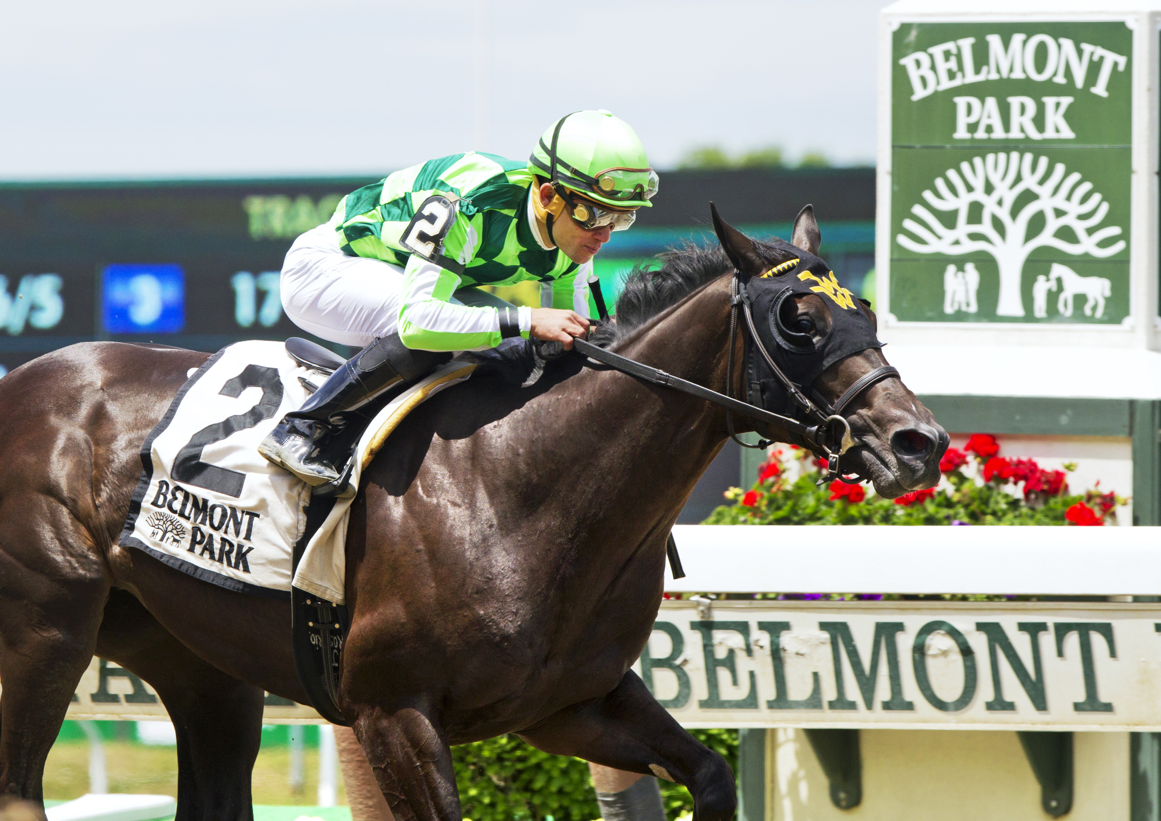 Moment is Right wins the Astoria Stakes