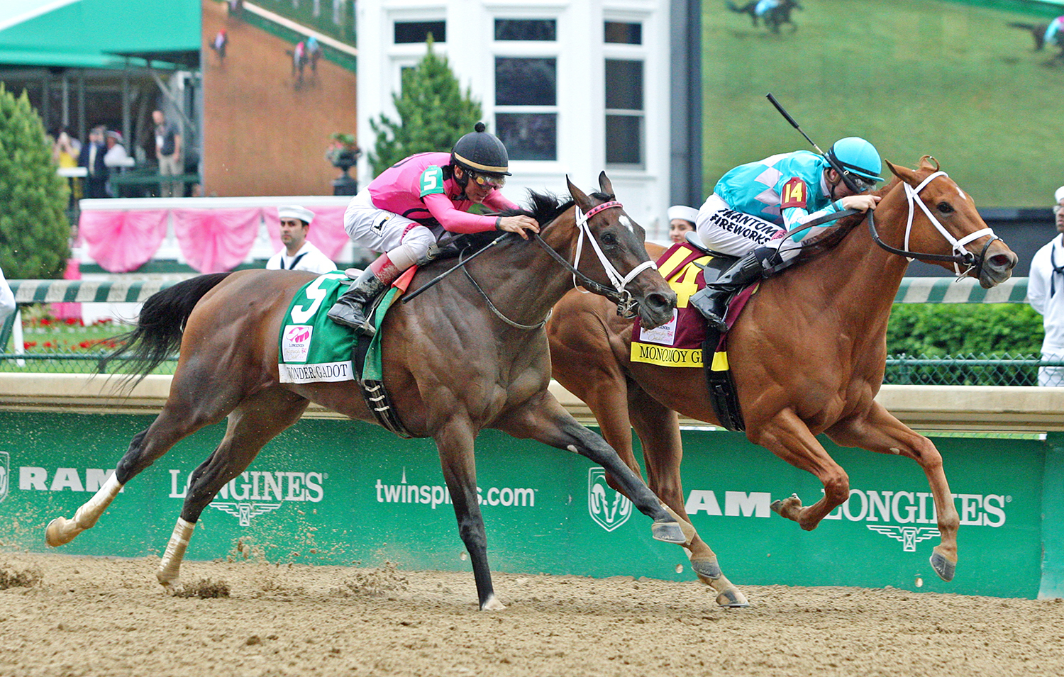 Wonder Gadot finishes second in the Kentucky Oaks