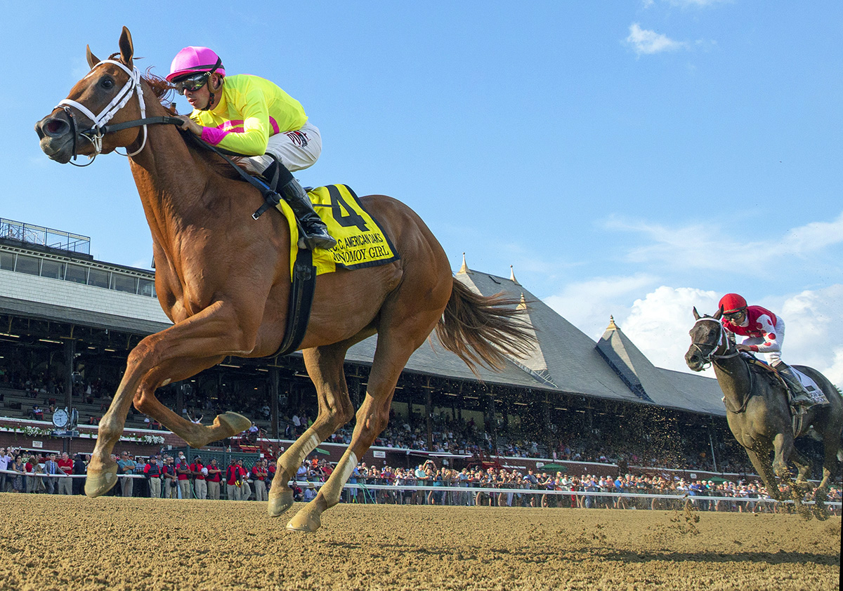 Monomoy Girl wins the 2018 CCA Oaks