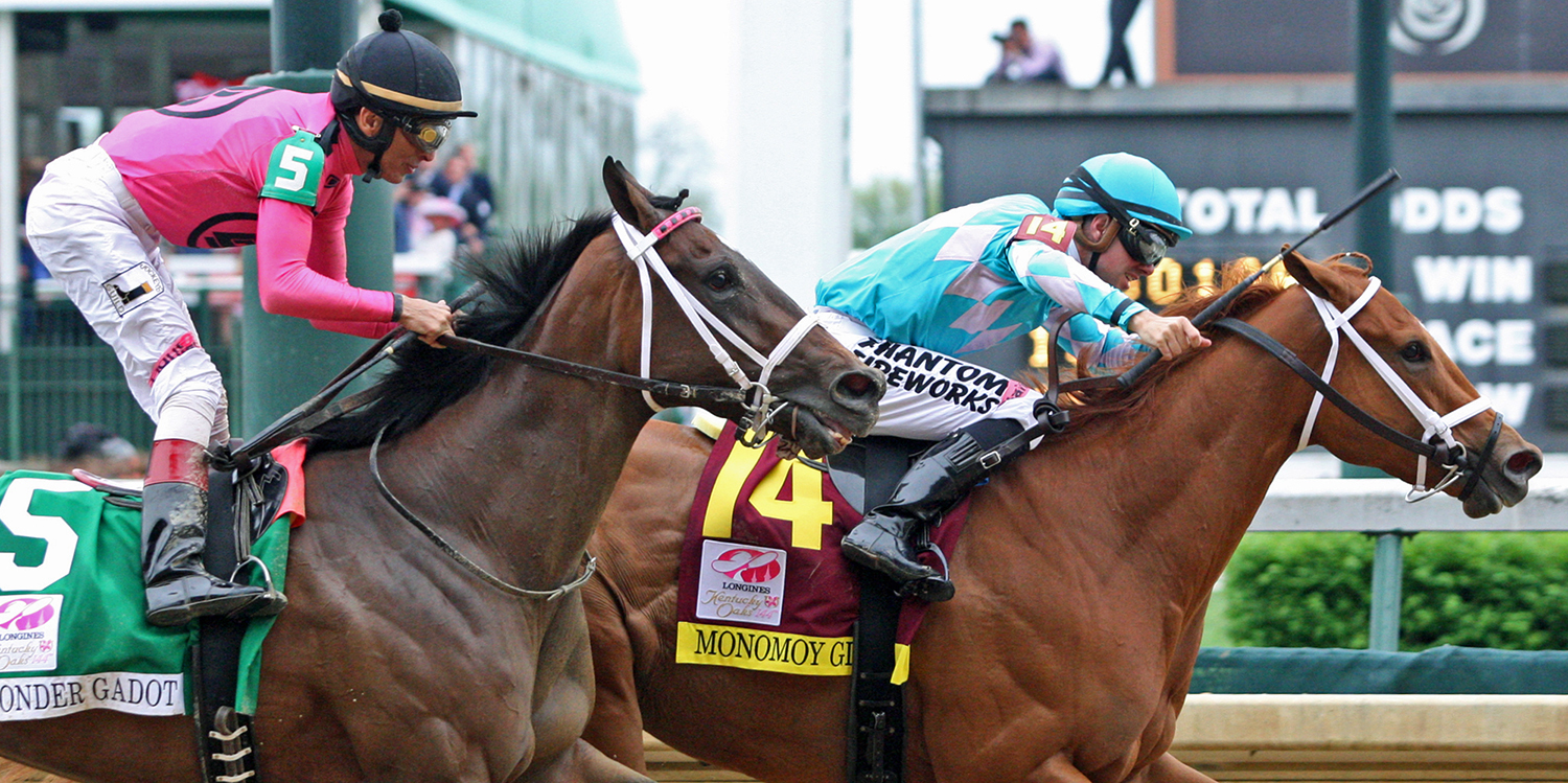 Monomoy Girl wins the 2018 Kentucky Oaks
