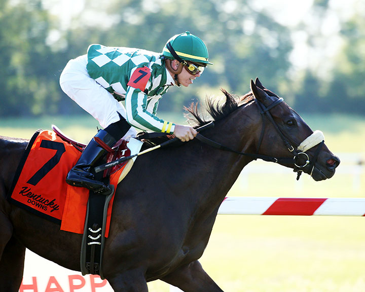 Morticia wins the 2019 Kentucky Downs Ladies Sprint