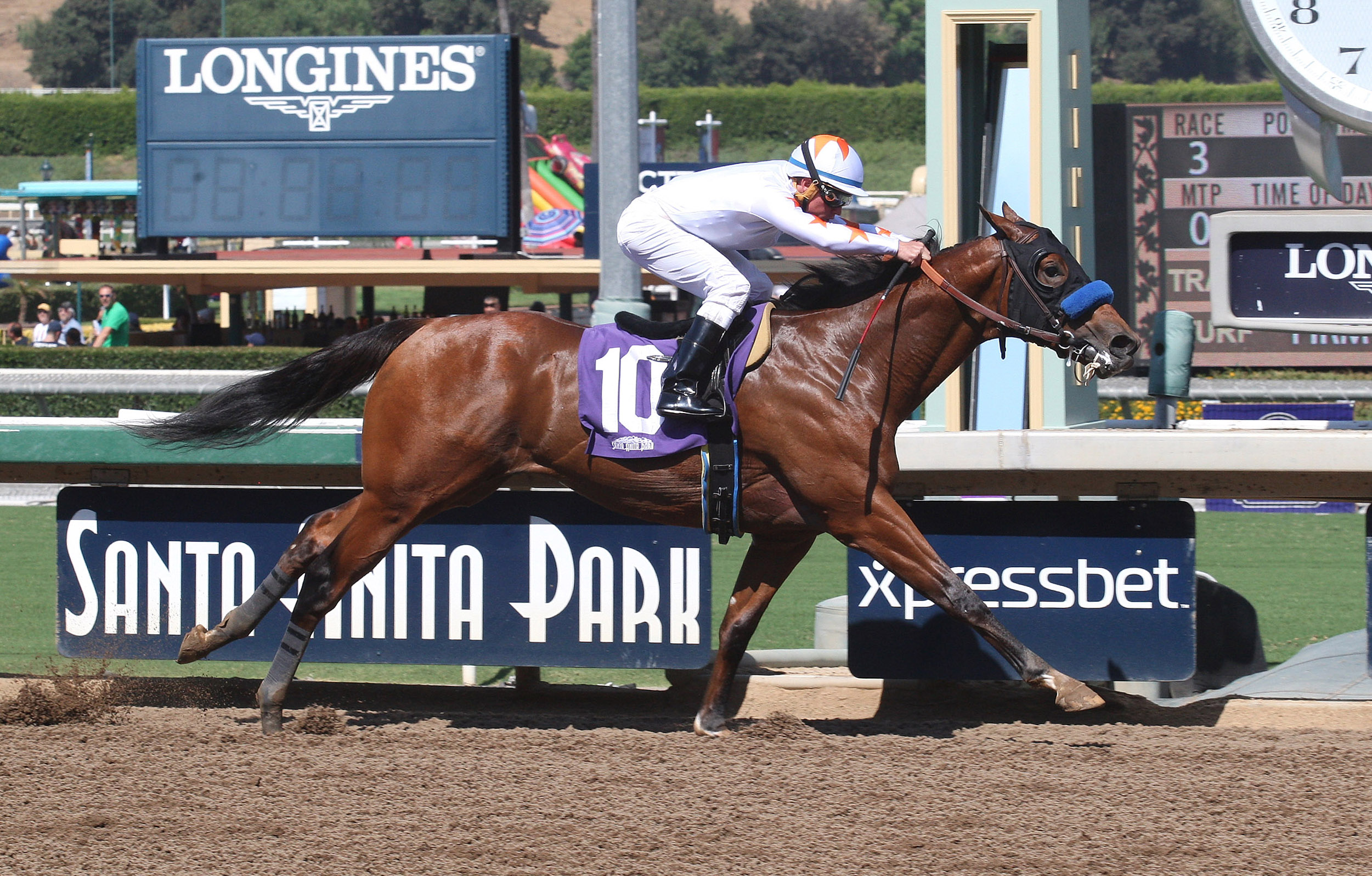 Mourinho wins a Sept. 30 maiden race