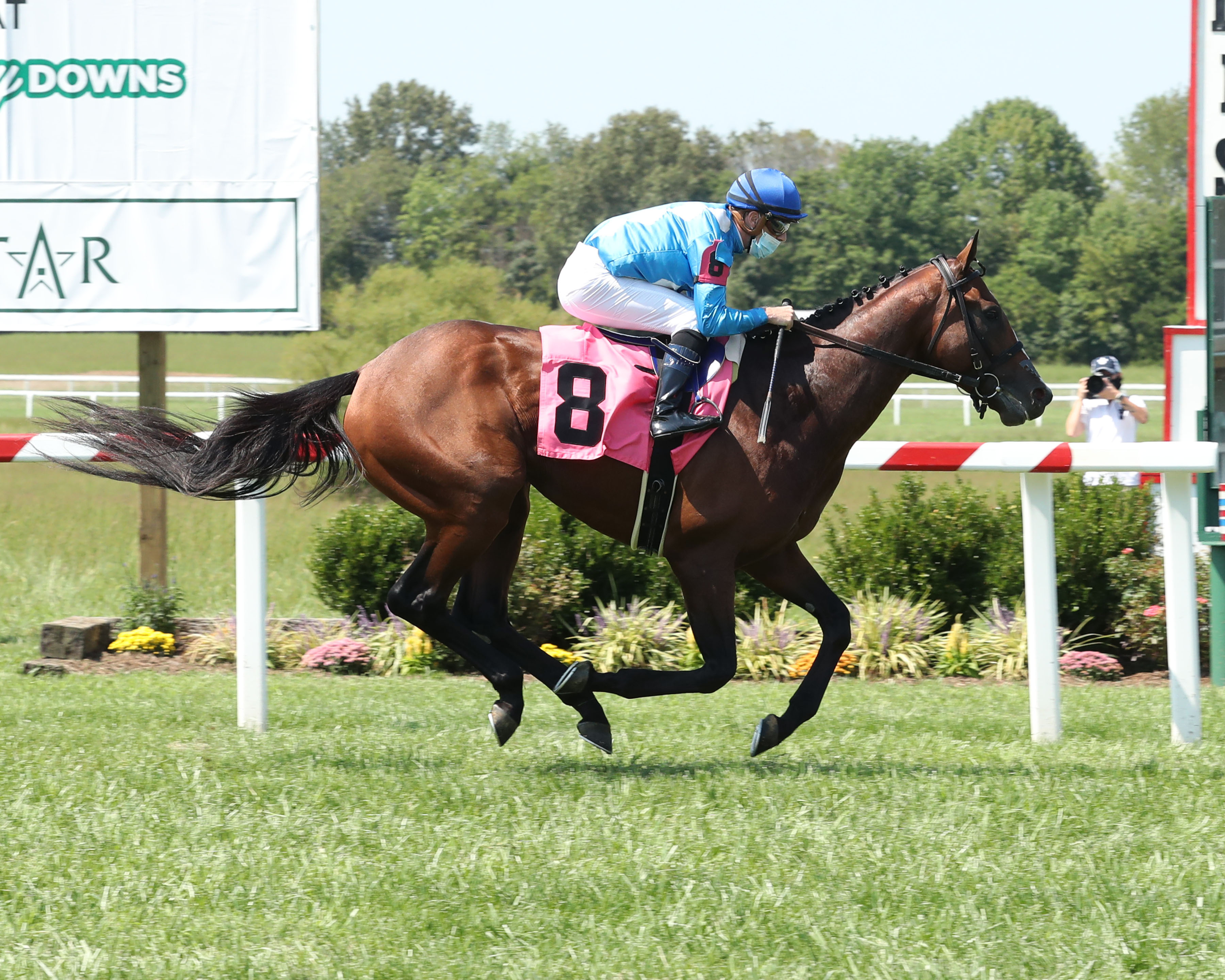 Mud Pie breaks maiden at Kentucky Downs
