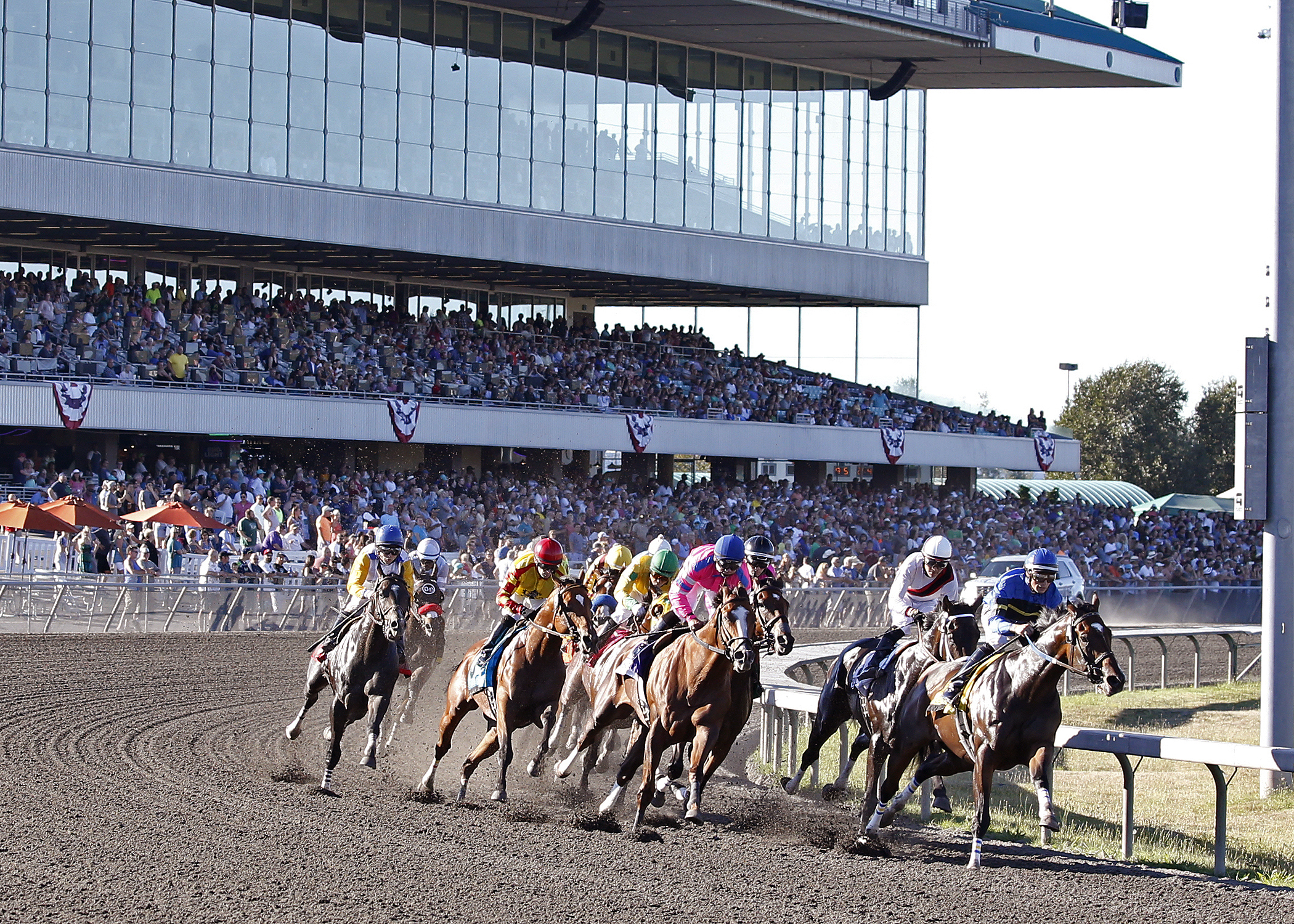 Emerald Downs racing