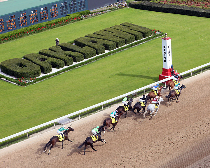Racing at Oaklawn Park in April 2020