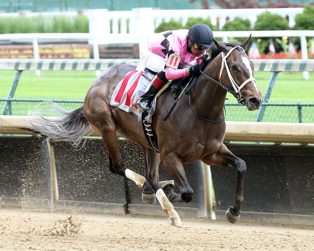 Ocean Breeze wins a May 2020 maiden race at Churchill Downs