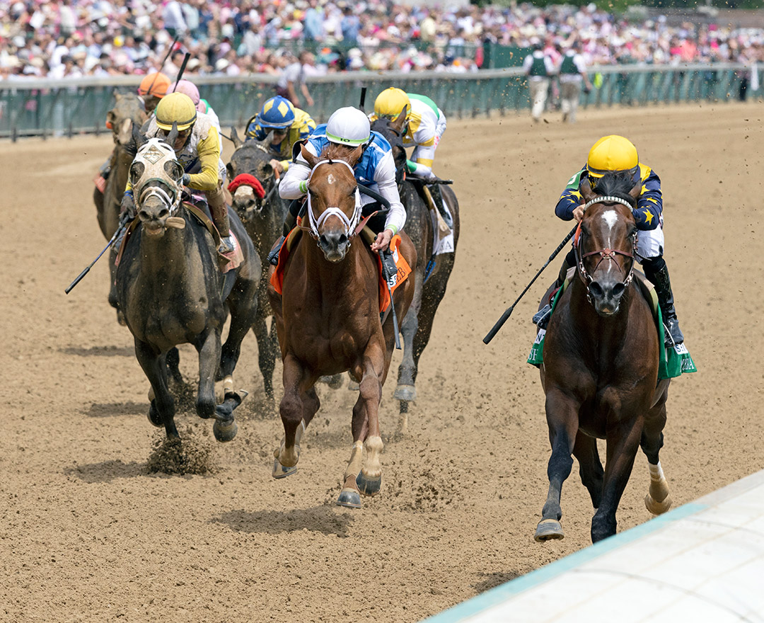 Olympiad (right) wins the 2022 Alysheba Stakes at Churchill Downs